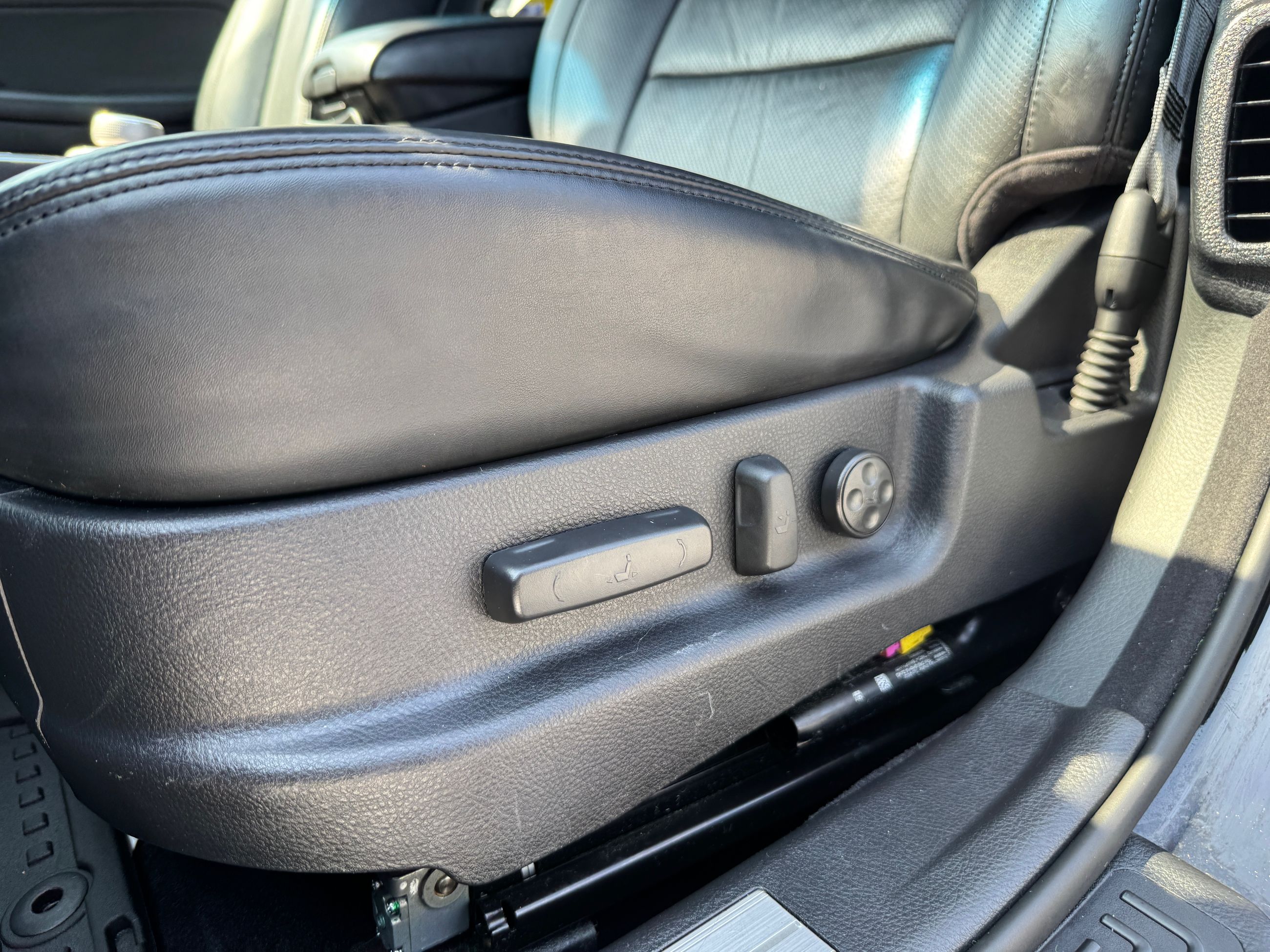 2013 Hyundai Genesis Sedan