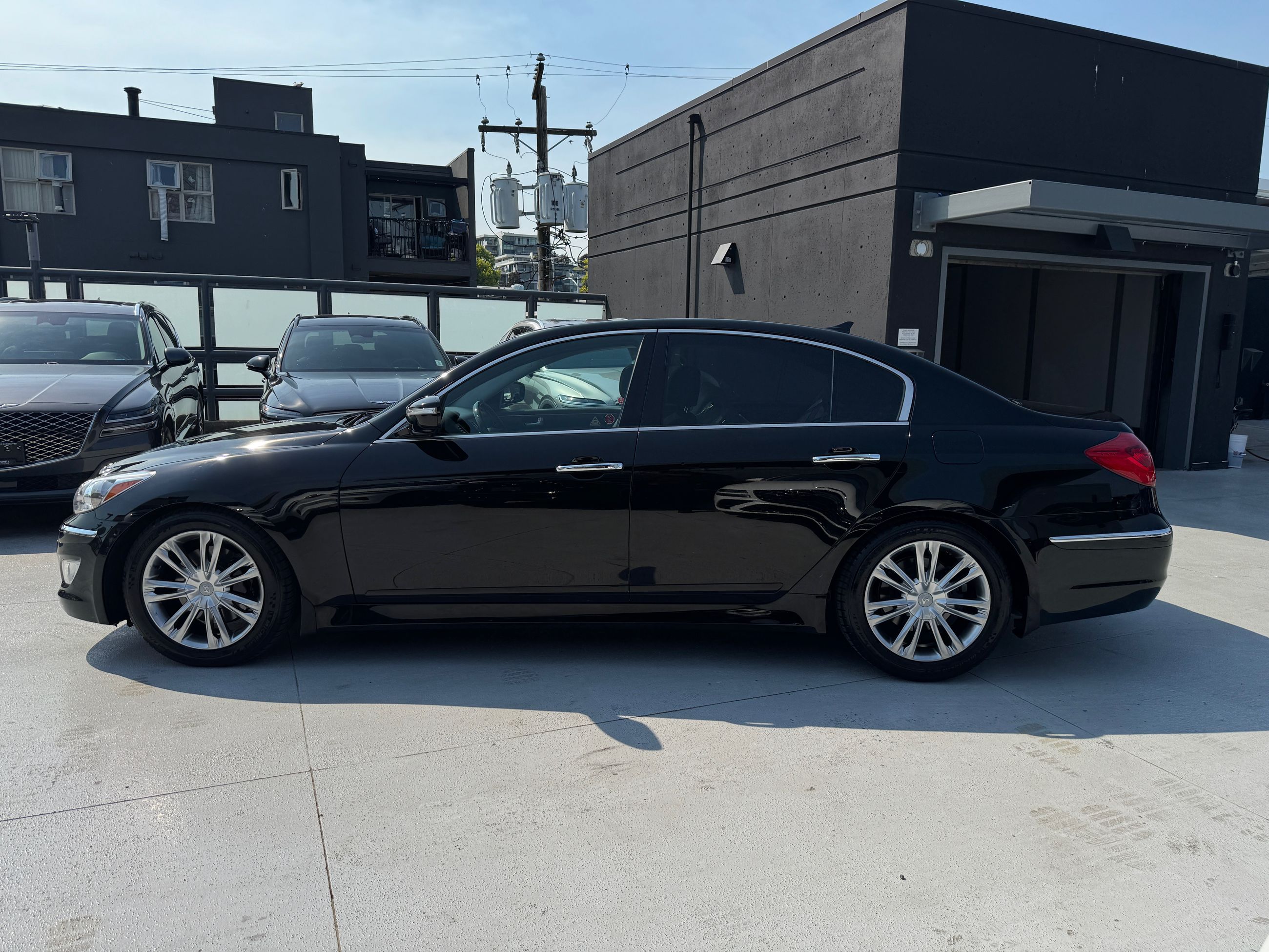 2013 Hyundai Genesis Sedan