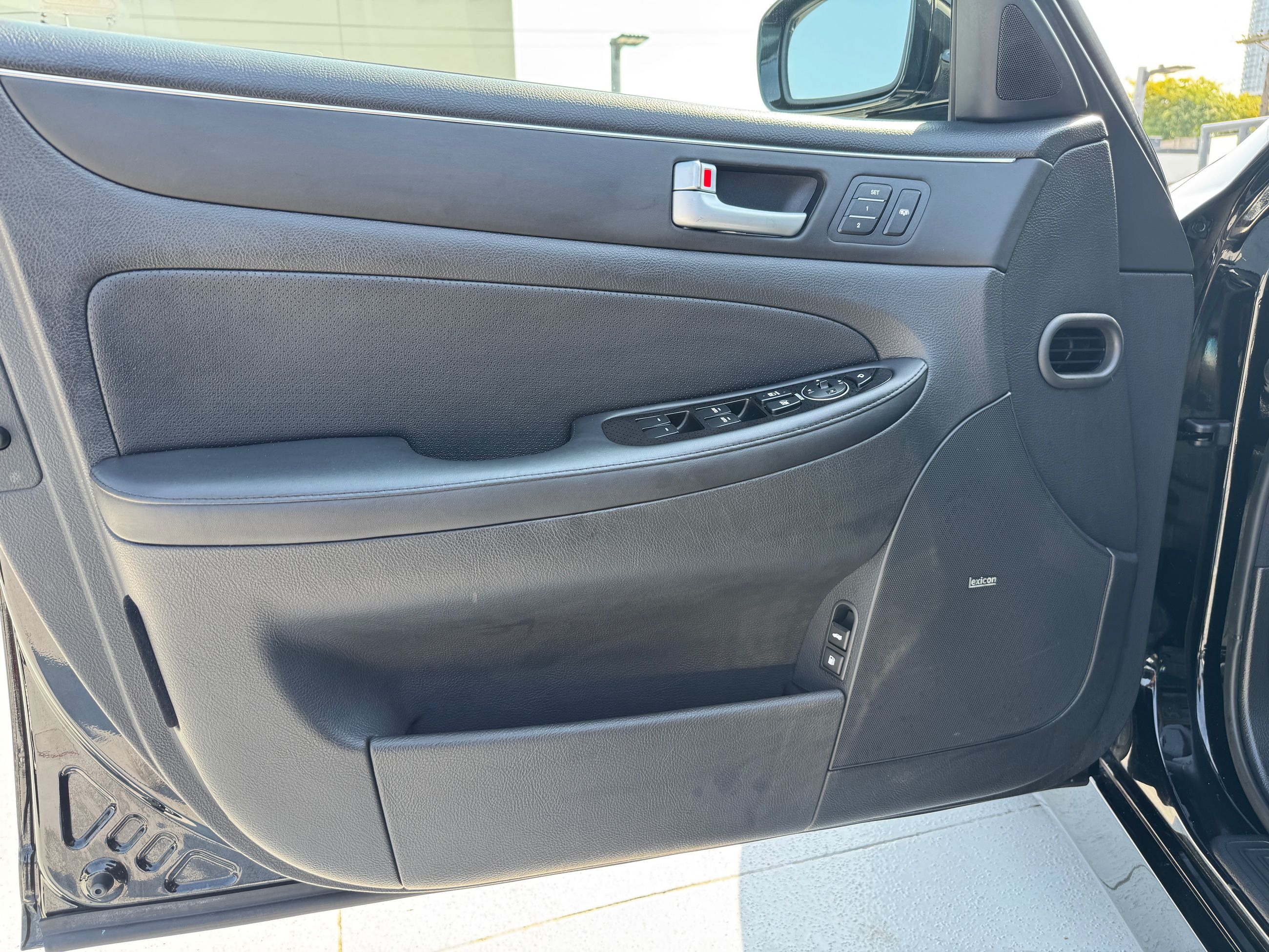 2013 Hyundai Genesis Sedan