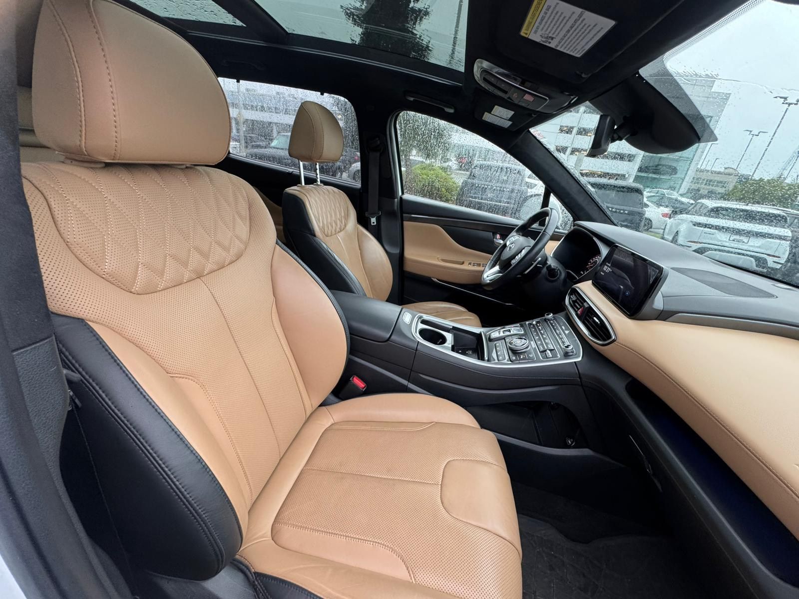 2023 Hyundai Santa Fe in North Vancouver, British Columbia