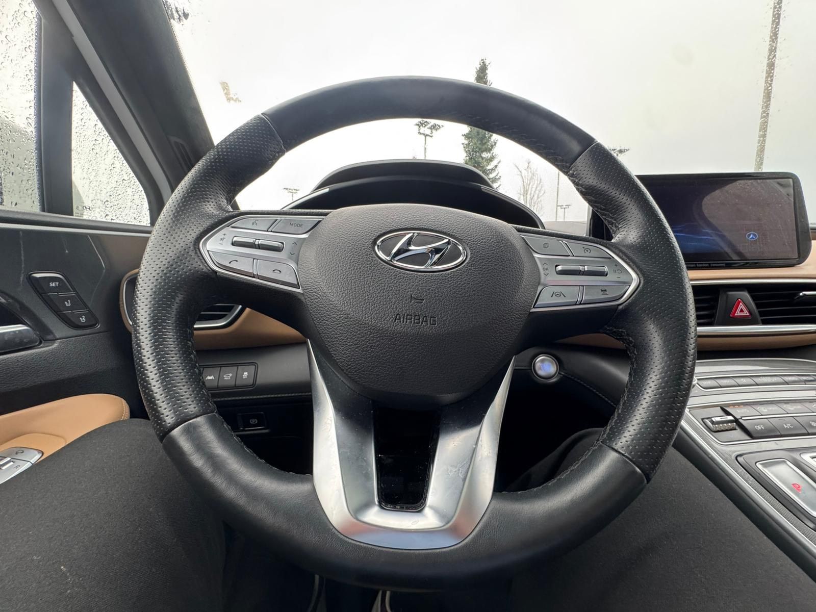 2023 Hyundai Santa Fe in North Vancouver, British Columbia