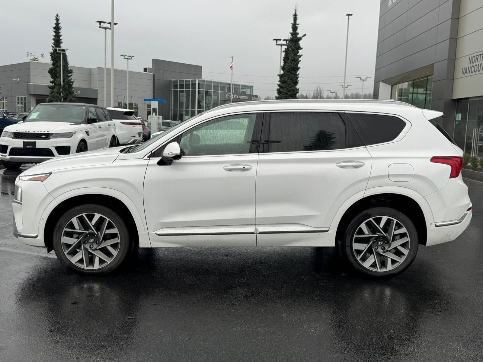 2023 Hyundai Santa Fe in North Vancouver, British Columbia