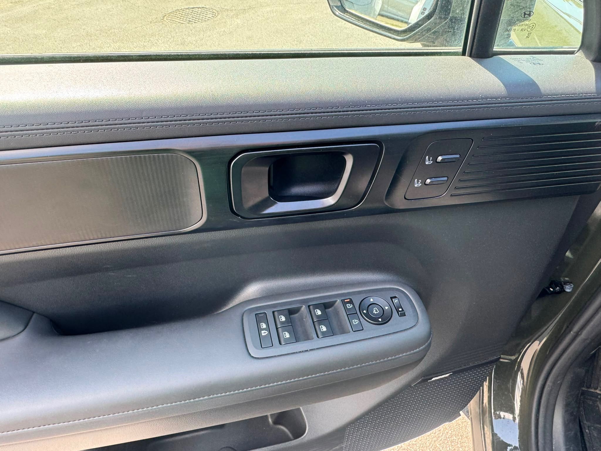 2024 Hyundai Santa Fe in North Vancouver, British Columbia