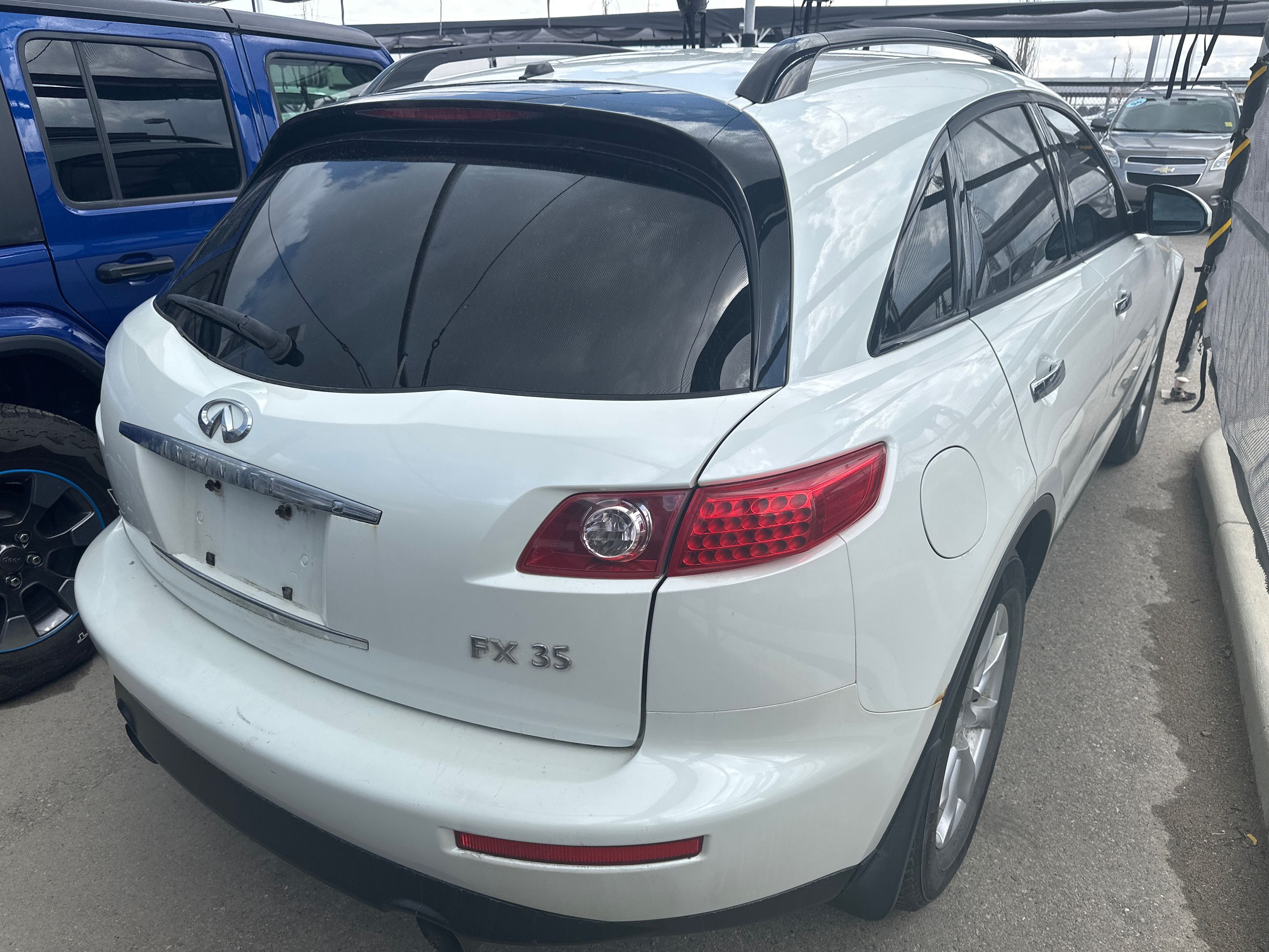 Infiniti FX35  2006 à Calgary, Alberta