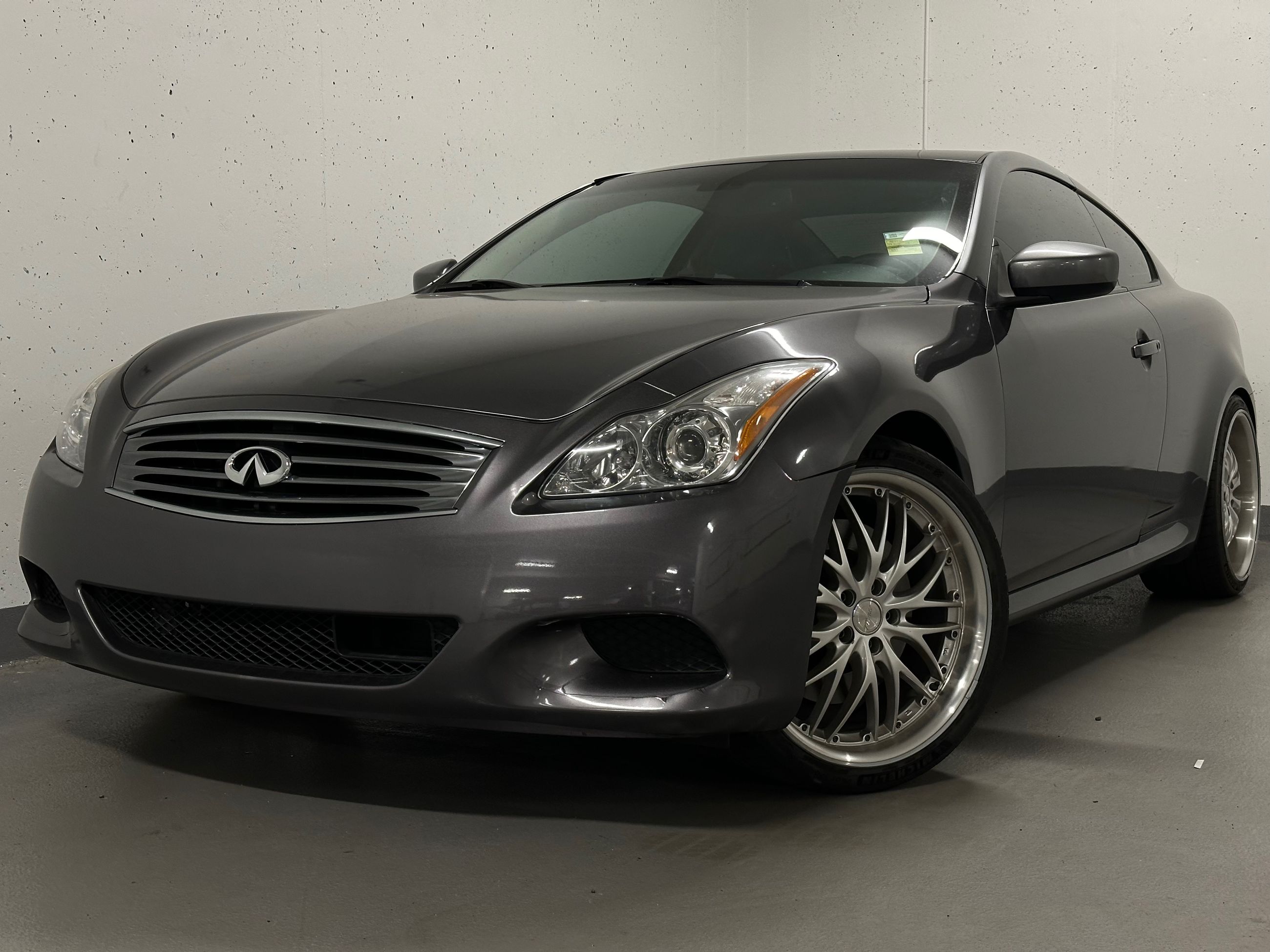 Infiniti G37  2010 à Vancouver, Colombie-Britannique