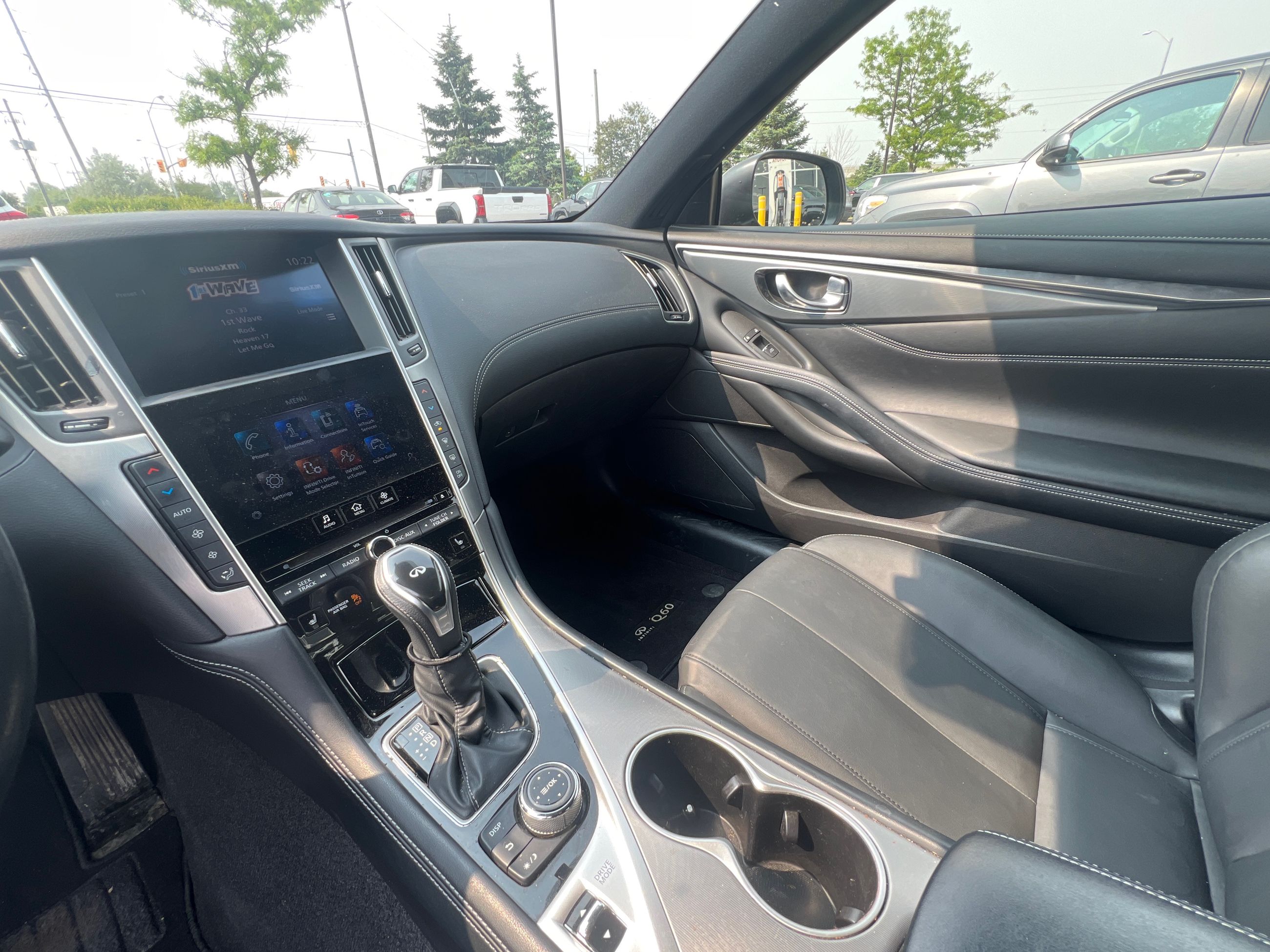 Infiniti Q60  2021 à Bolton, Ontario