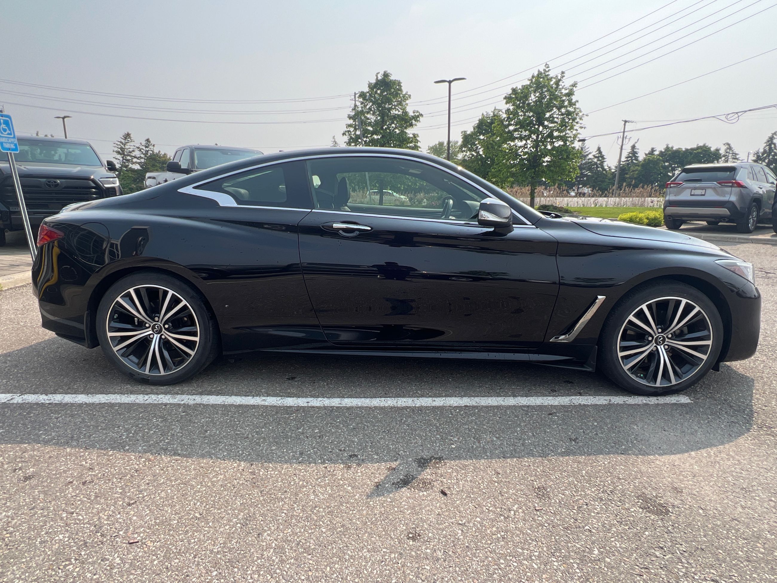 Infiniti Q60  2021 à Bolton, Ontario