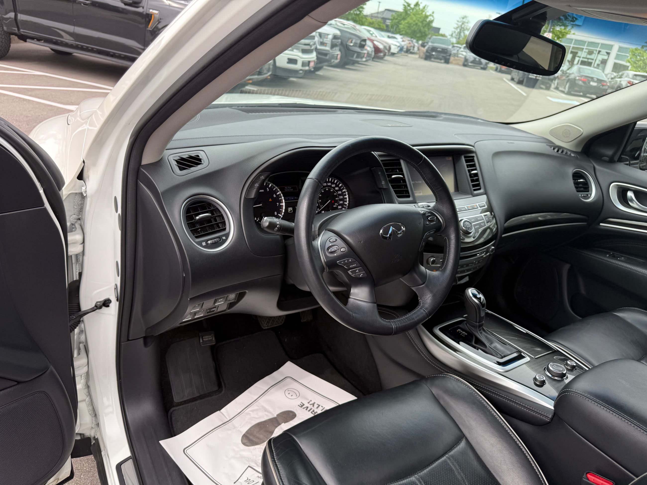 2016 Infiniti QX60 in Mississauga, Ontario