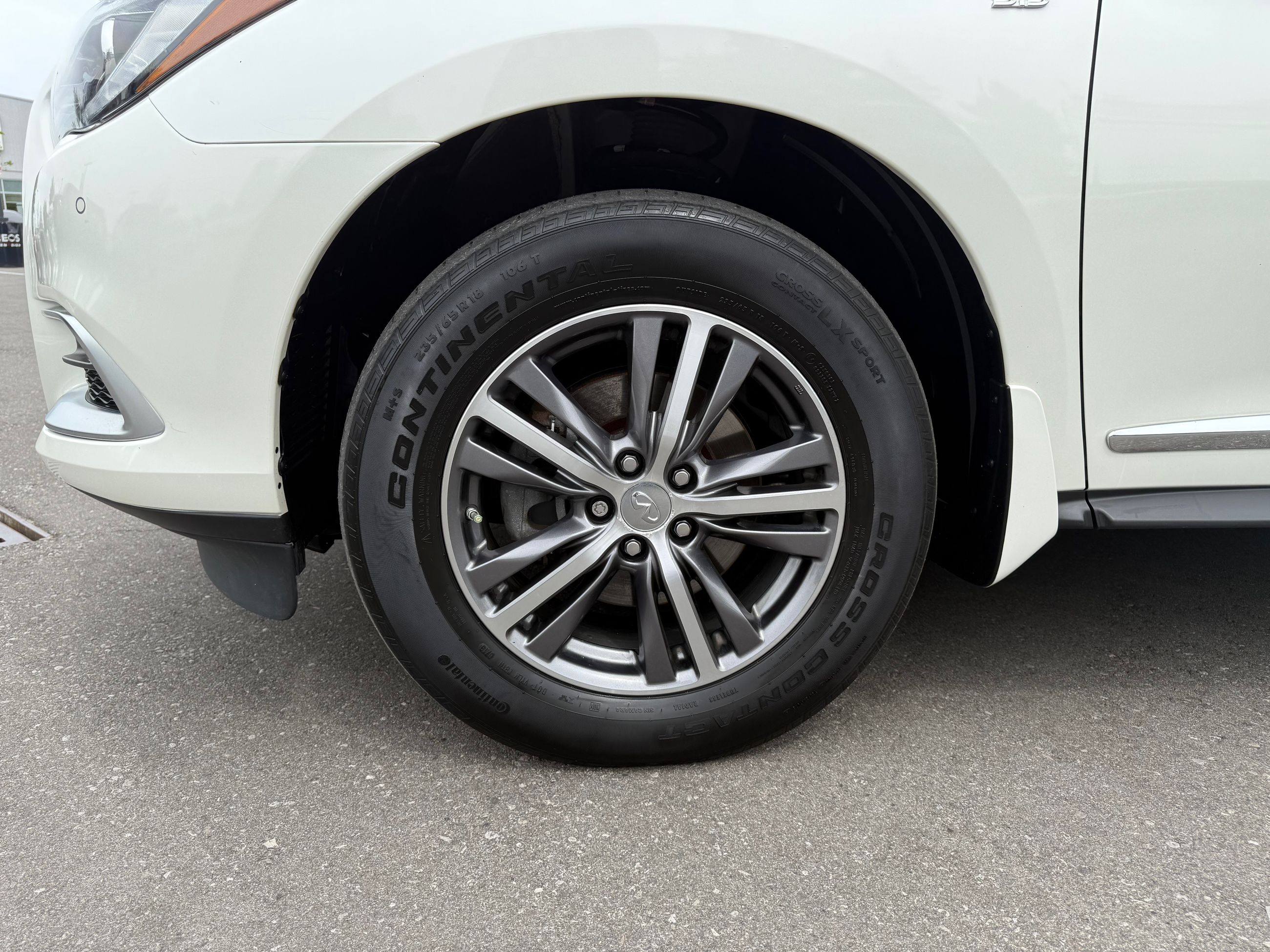 2016 Infiniti QX60 in Mississauga, Ontario