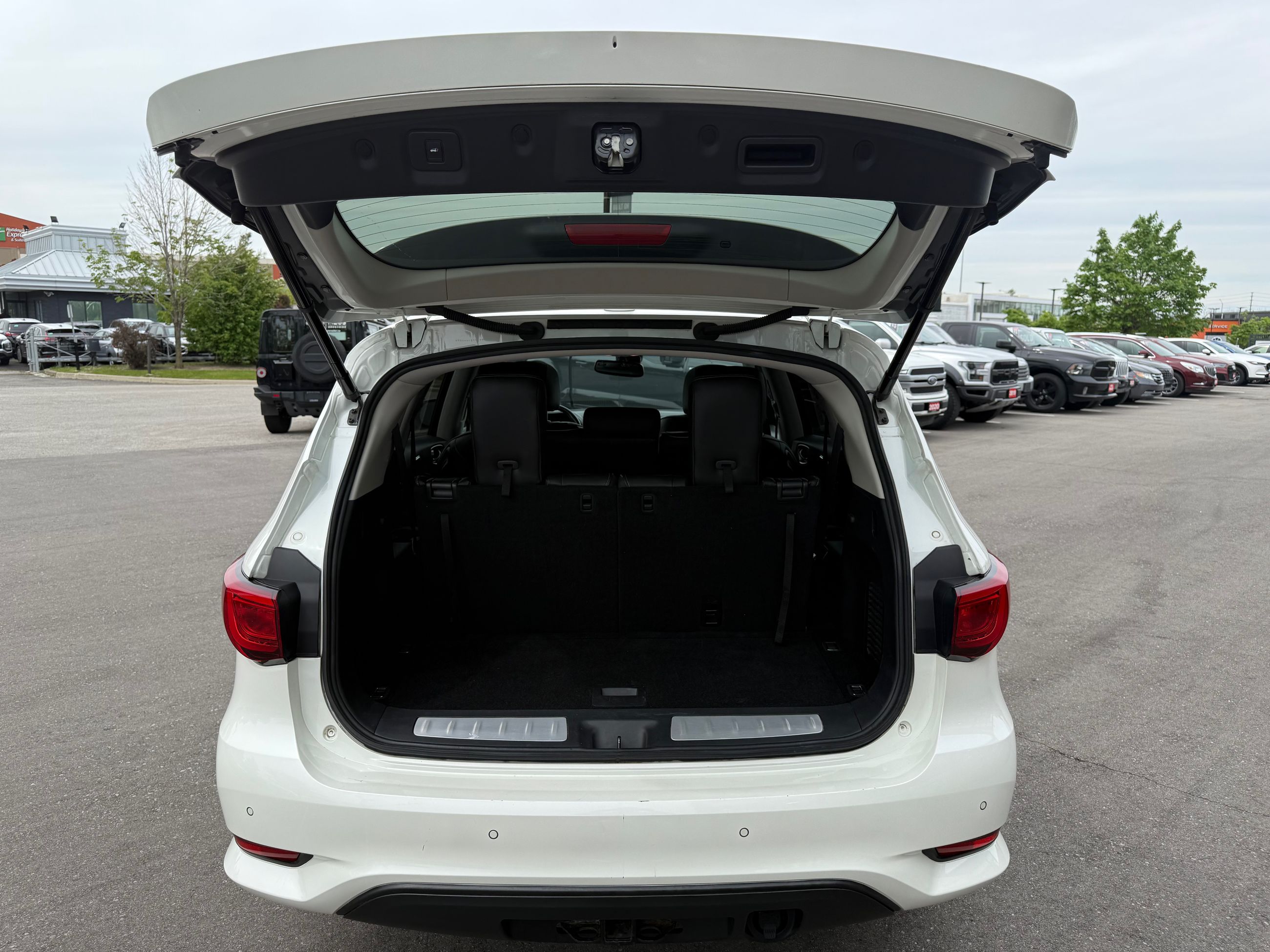 2016 Infiniti QX60 in Mississauga, Ontario