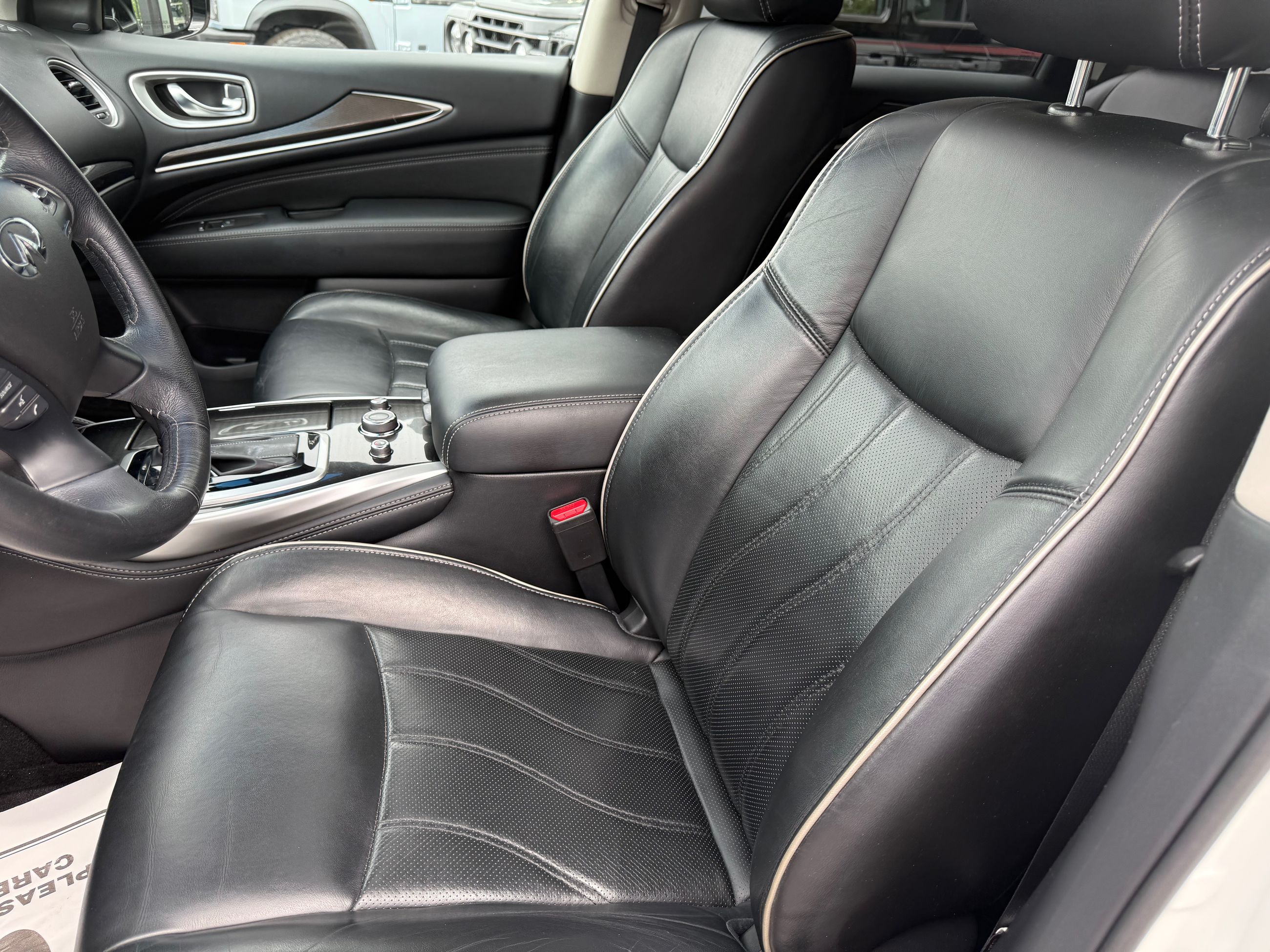 2016 Infiniti QX60 in Mississauga, Ontario