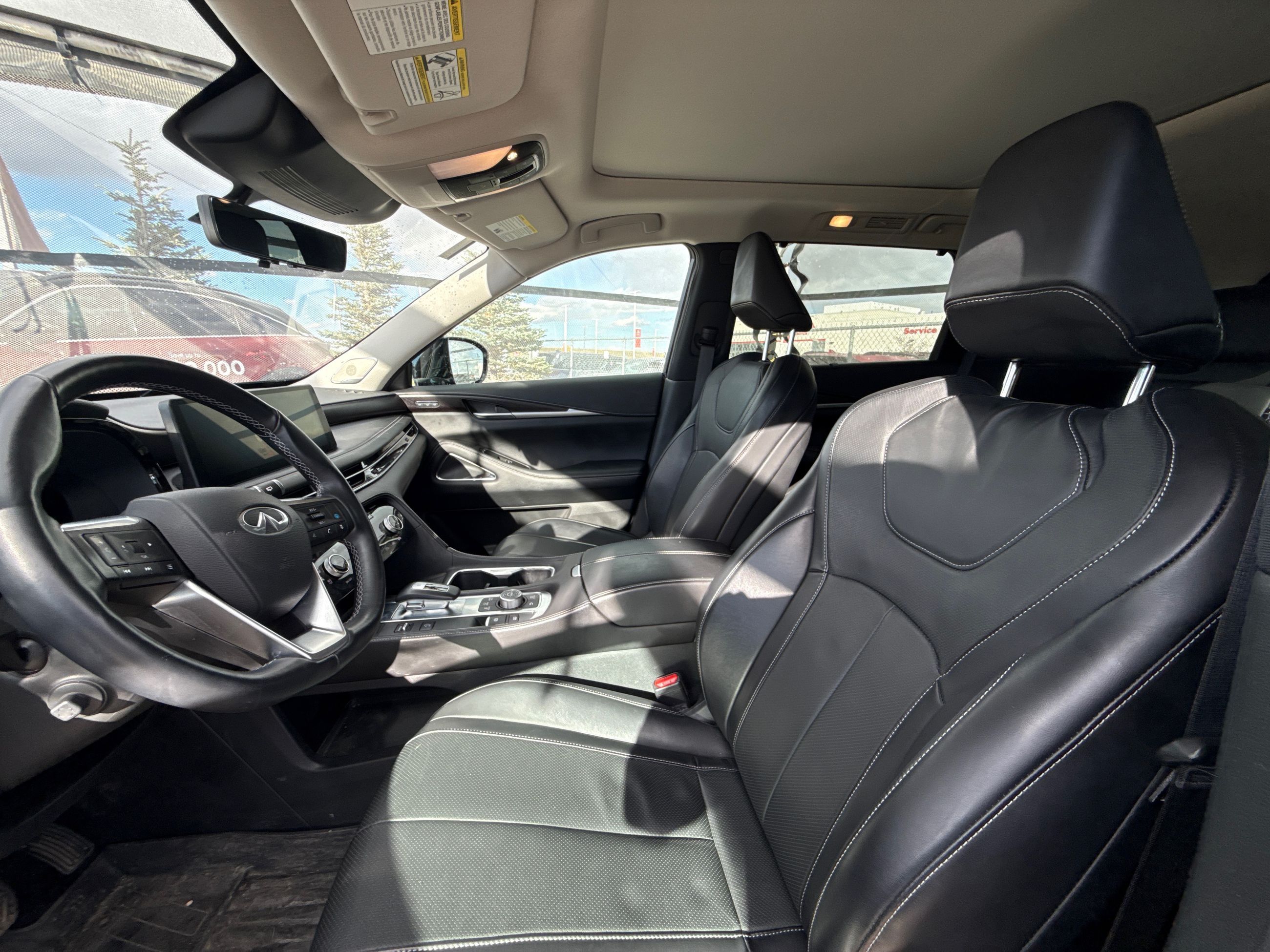 Photo 2023 Infiniti QX60 AWD Sensory *FRESH ARRIVAL* #3