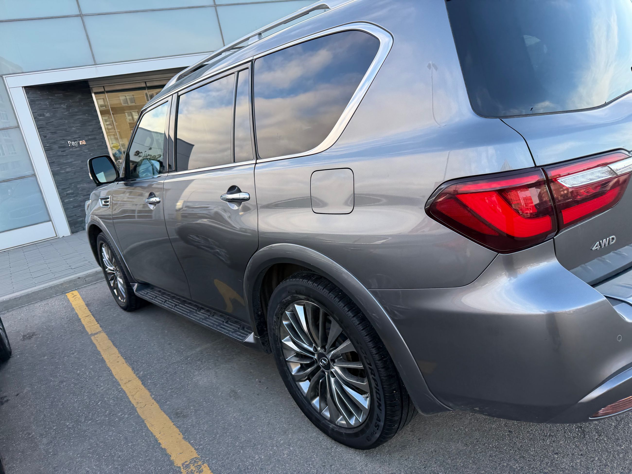 2021 Infiniti QX80