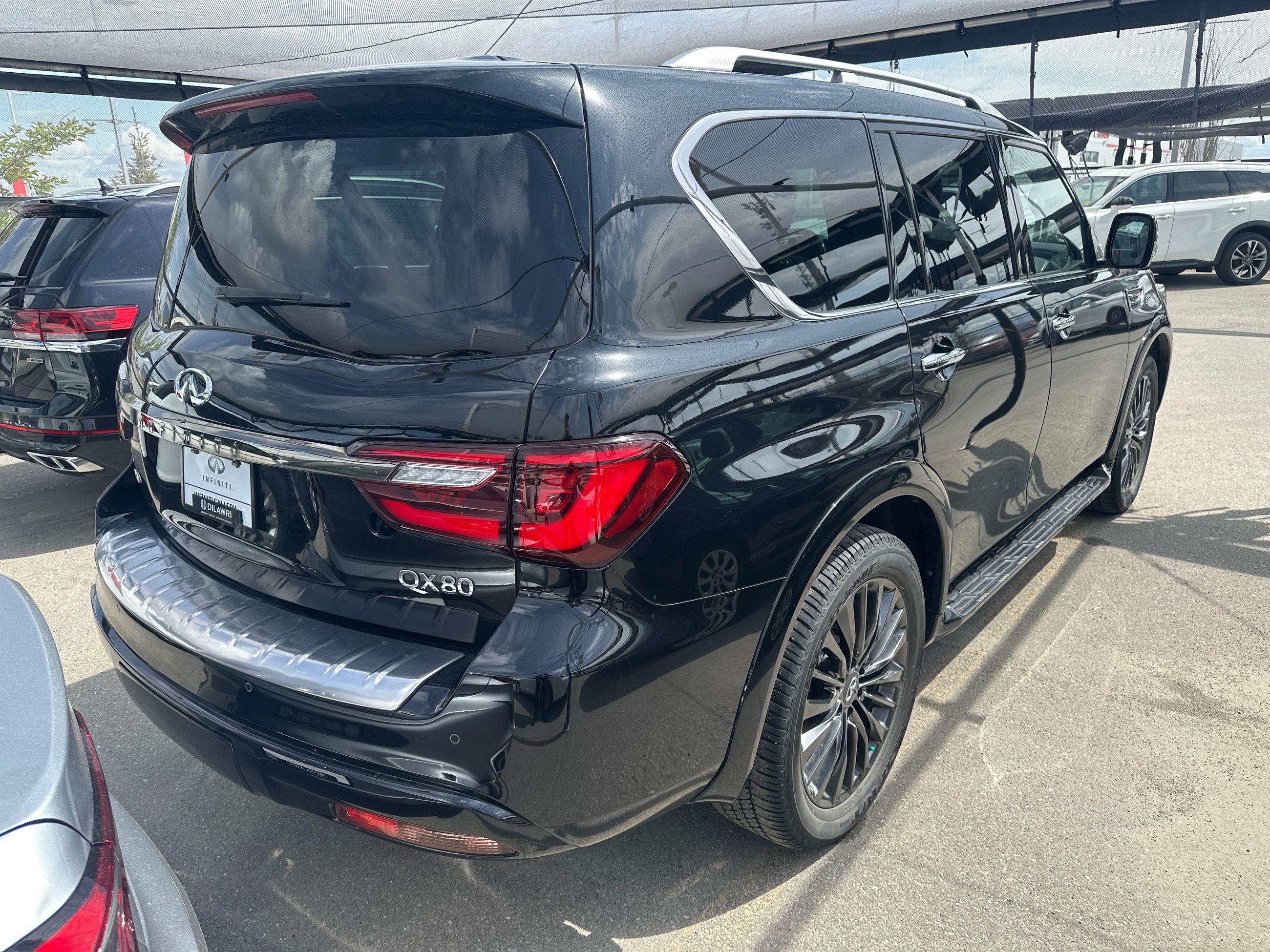 Infiniti QX80  2023 à Calgary, Alberta