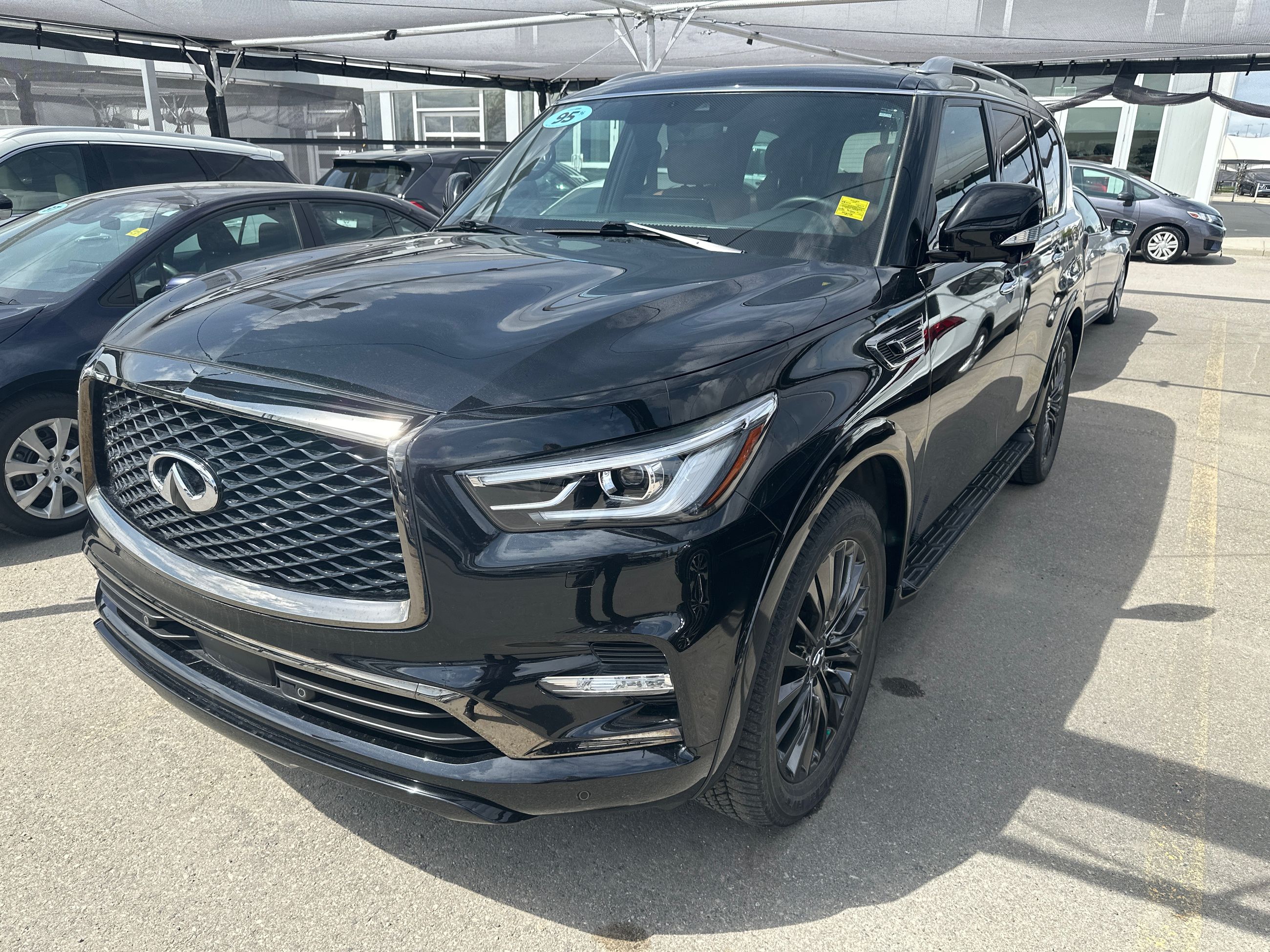 Infiniti QX80  2023 à Calgary, Alberta
