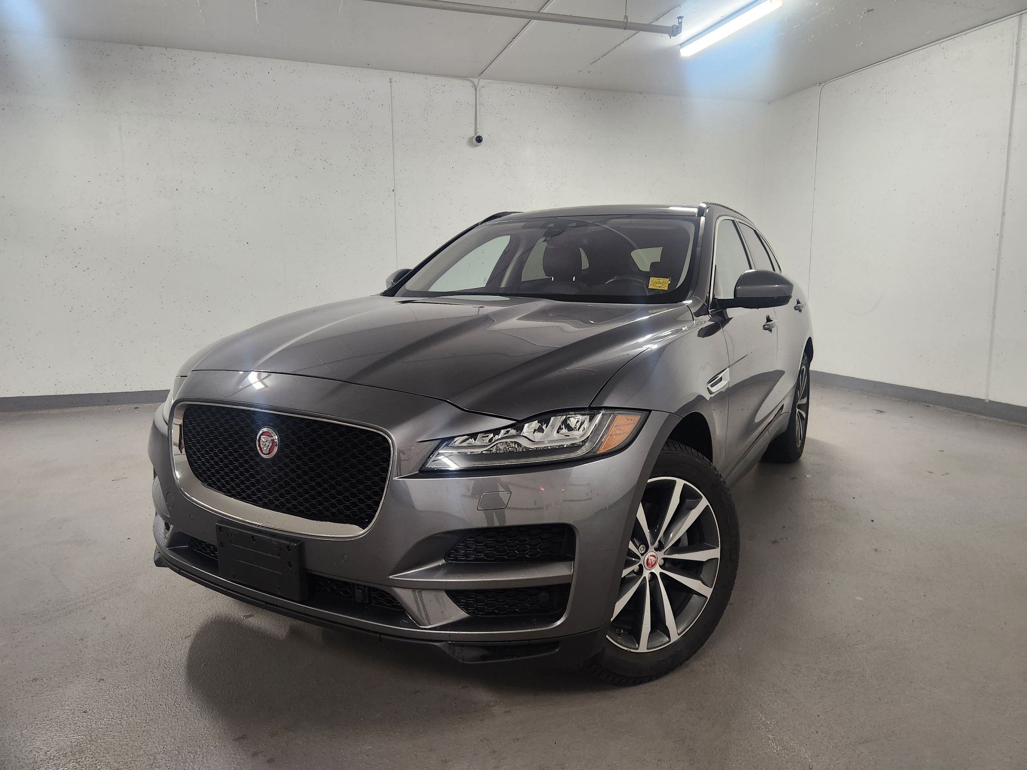 2018  F-PACE