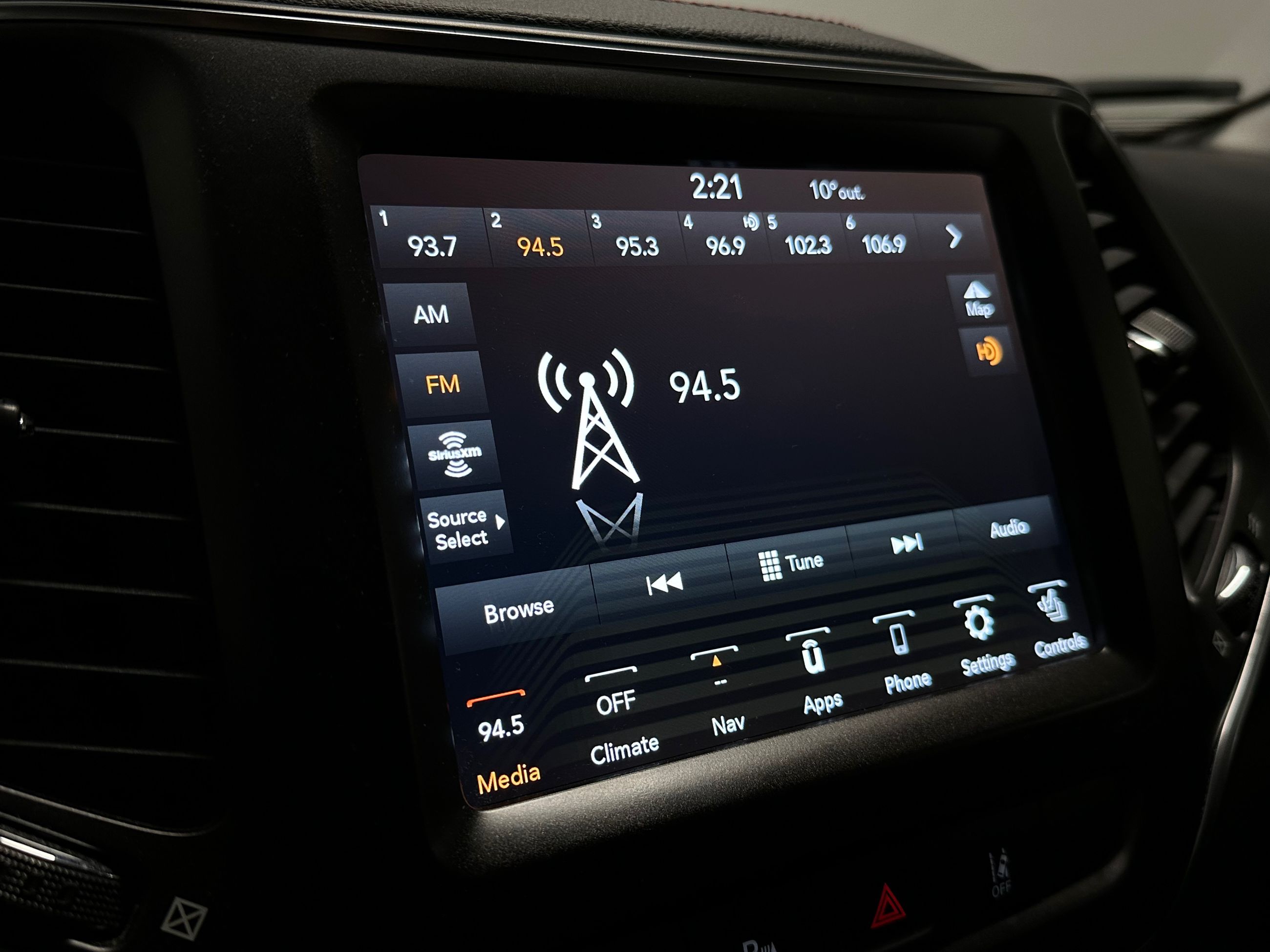 2019 Jeep Cherokee in Vancouver, British Columbia
