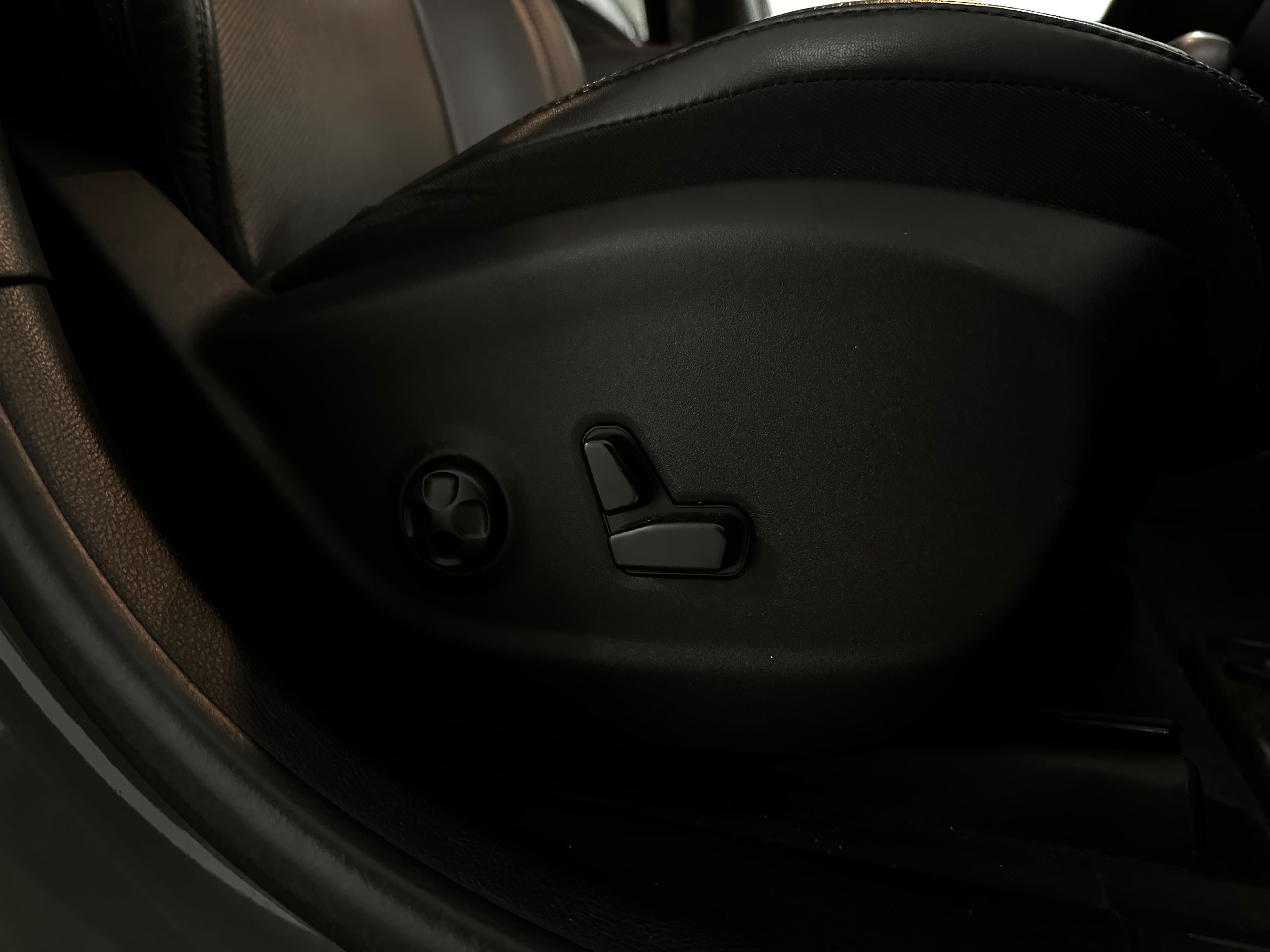 2019 Jeep Cherokee in Vancouver, British Columbia