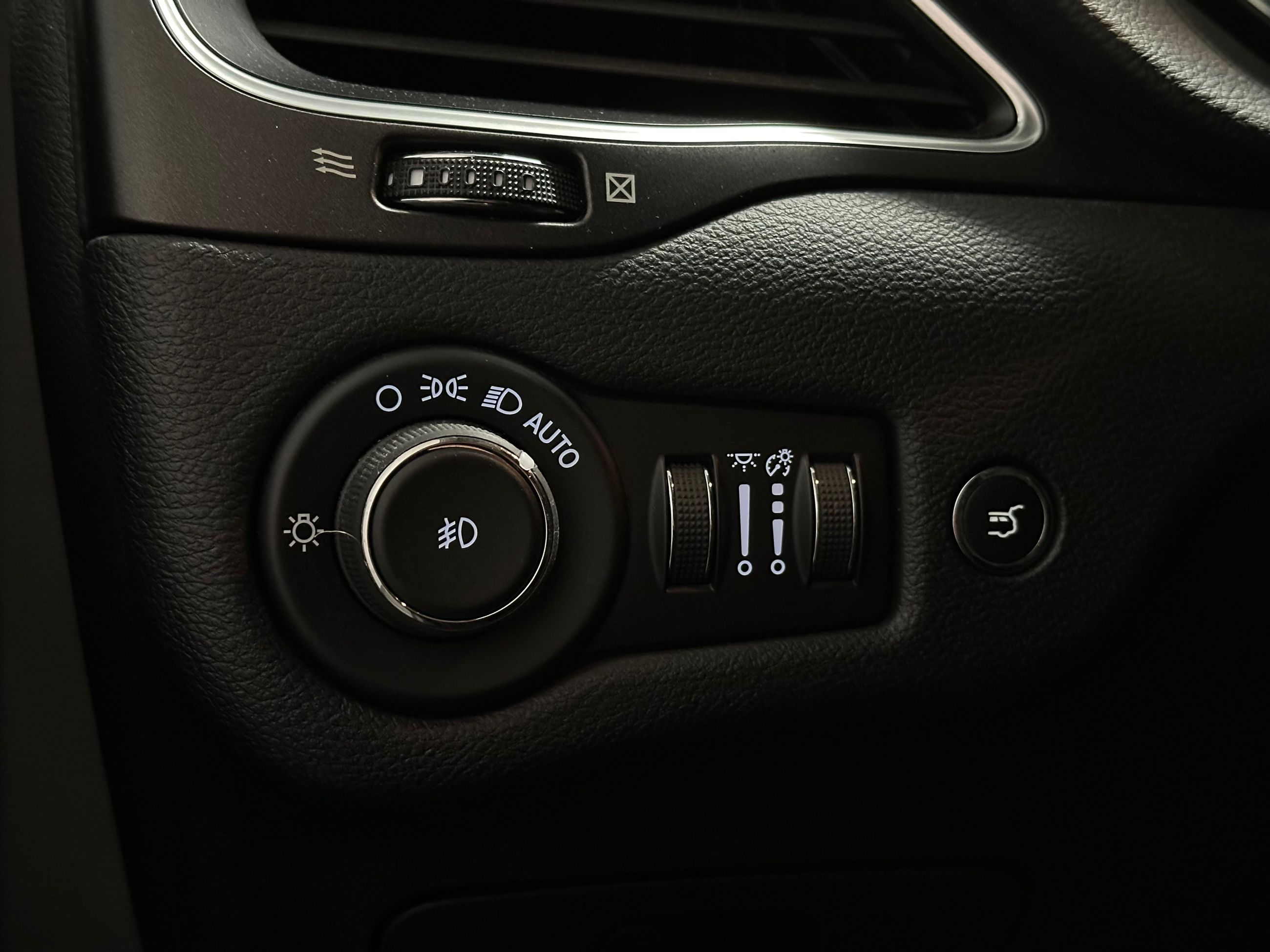 2019 Jeep Cherokee in Vancouver, British Columbia
