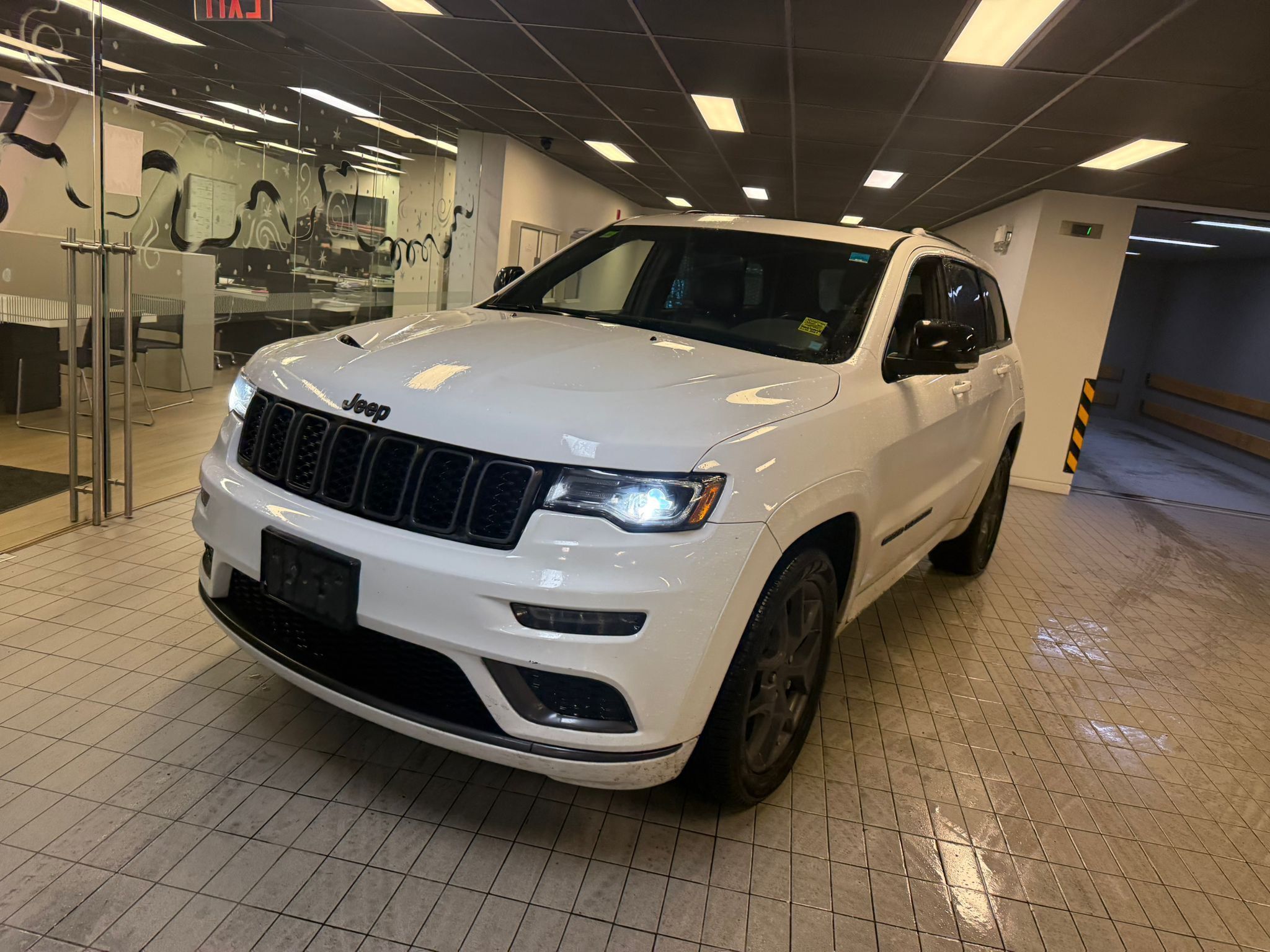 2020 Jeep Grand Cherokee 4X4 in Vancouver, British Columbia