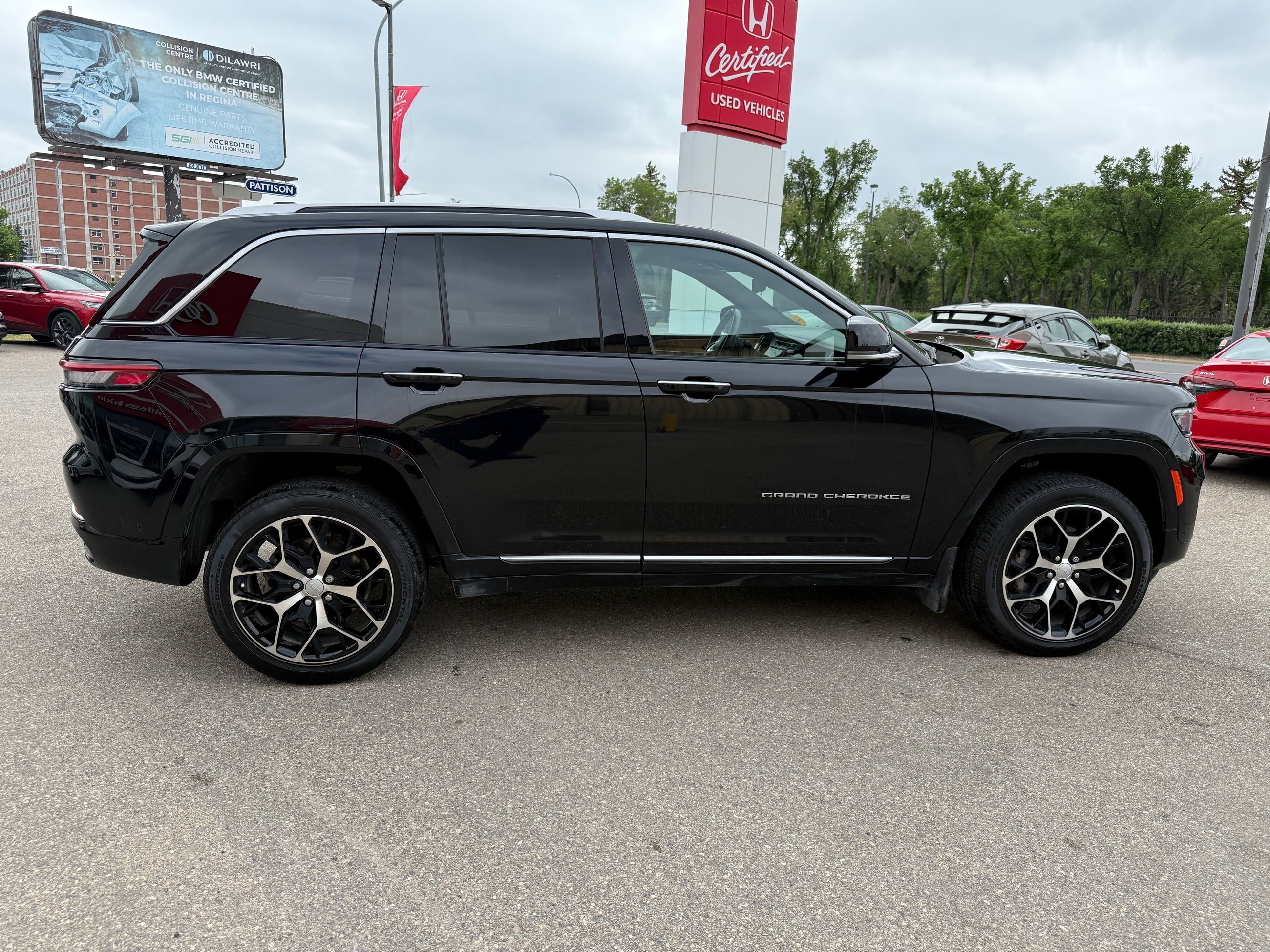 2022 Jeep Grand Cherokee 4X4 in Regina, Saskatchewan