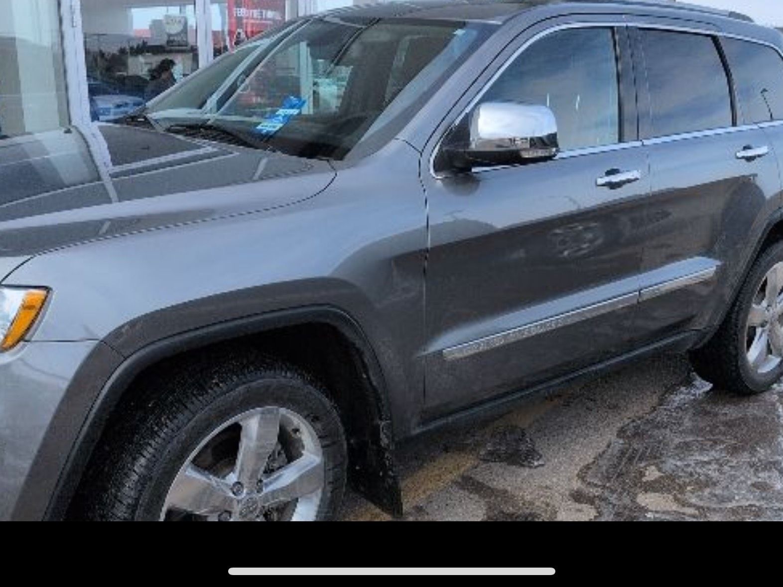 Jeep GRAND CHEROKEE OVERLAND  2013 à Regina, Saskatchewan