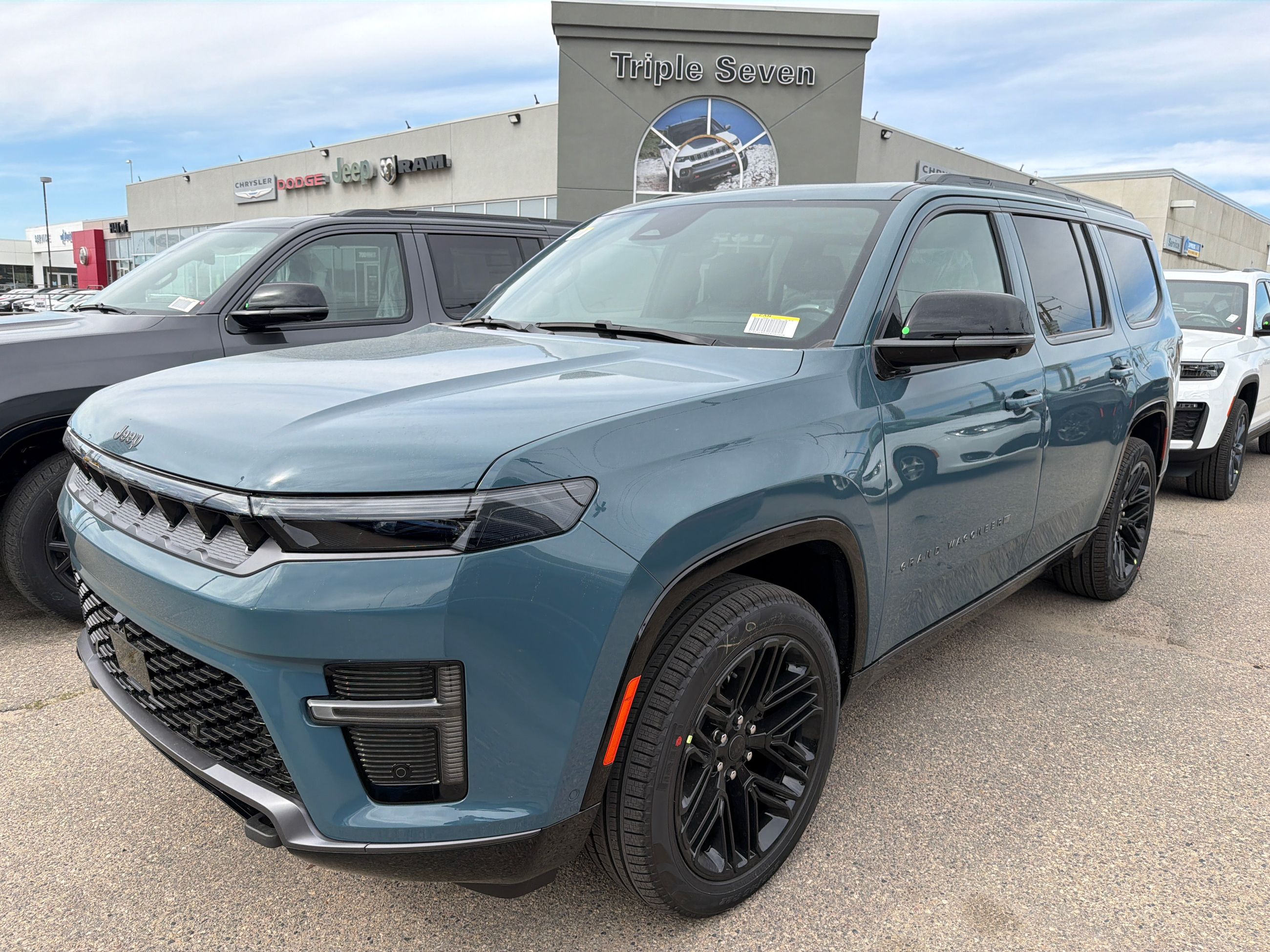 2026 Jeep Grand Wagoneer RESERVE