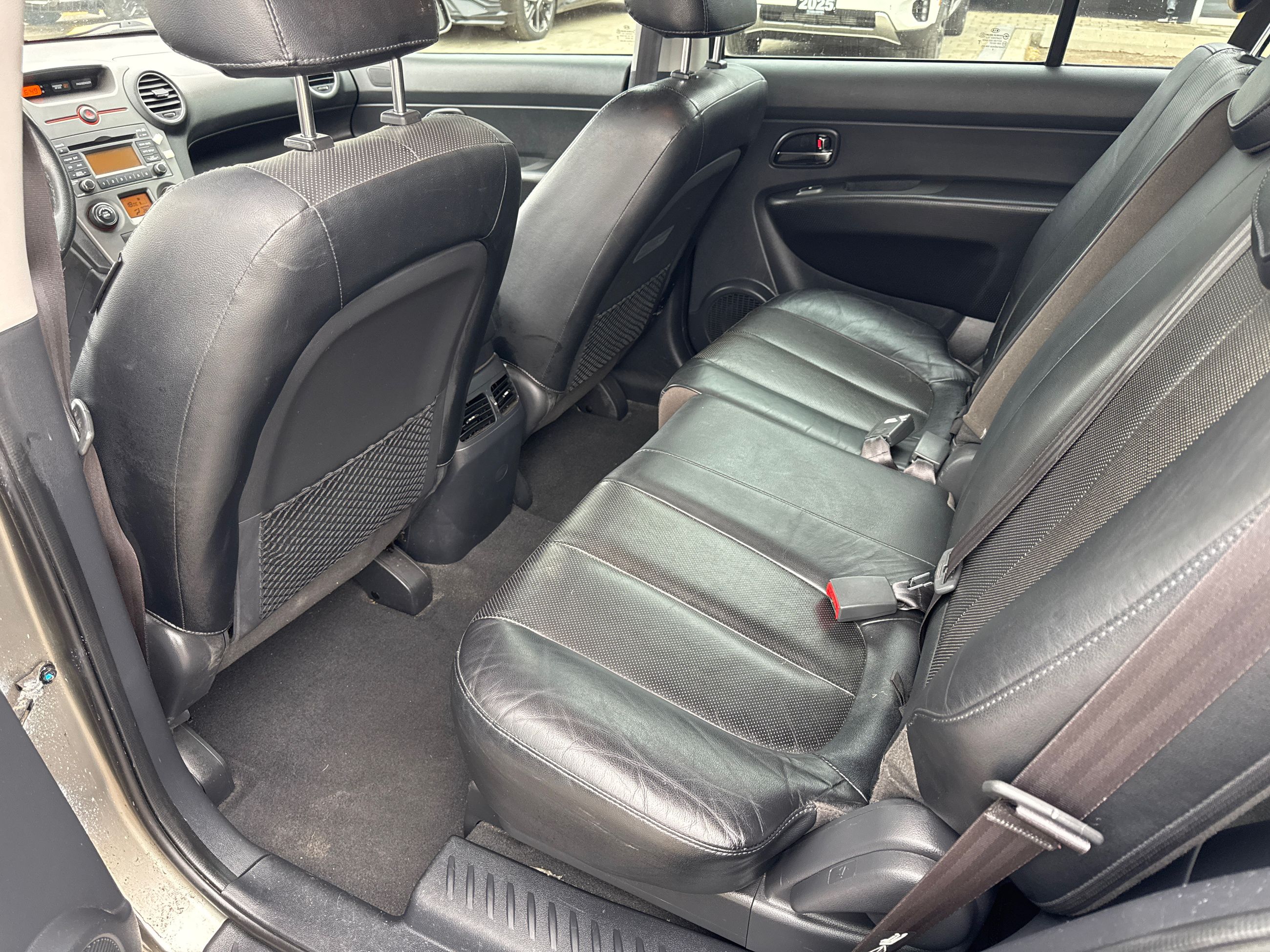 2011 Kia Rondo in Markham, Ontario