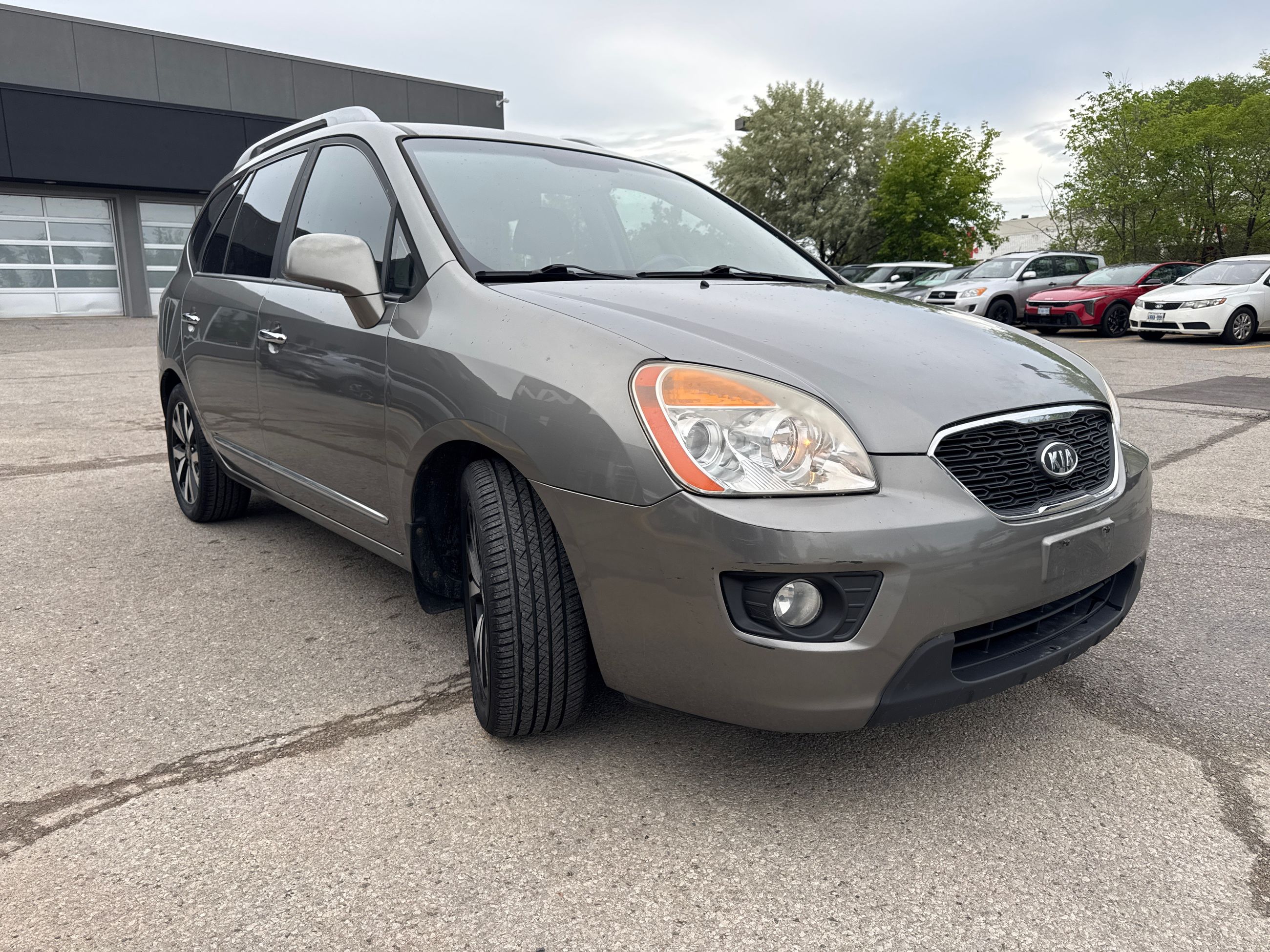 2011 Kia Rondo in Markham, Ontario