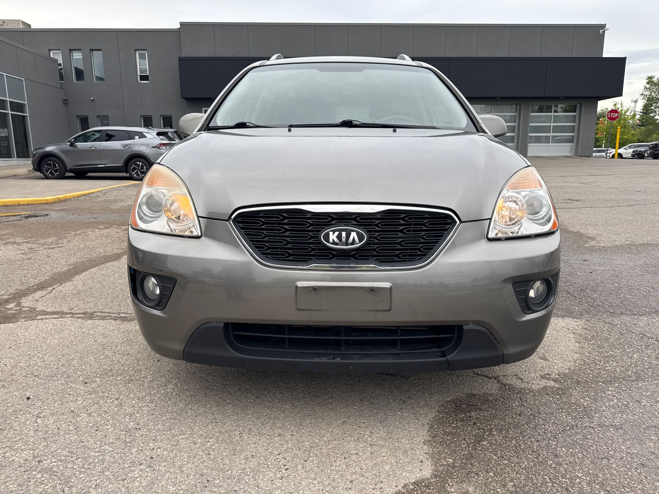 2011 Kia Rondo in Markham, Ontario