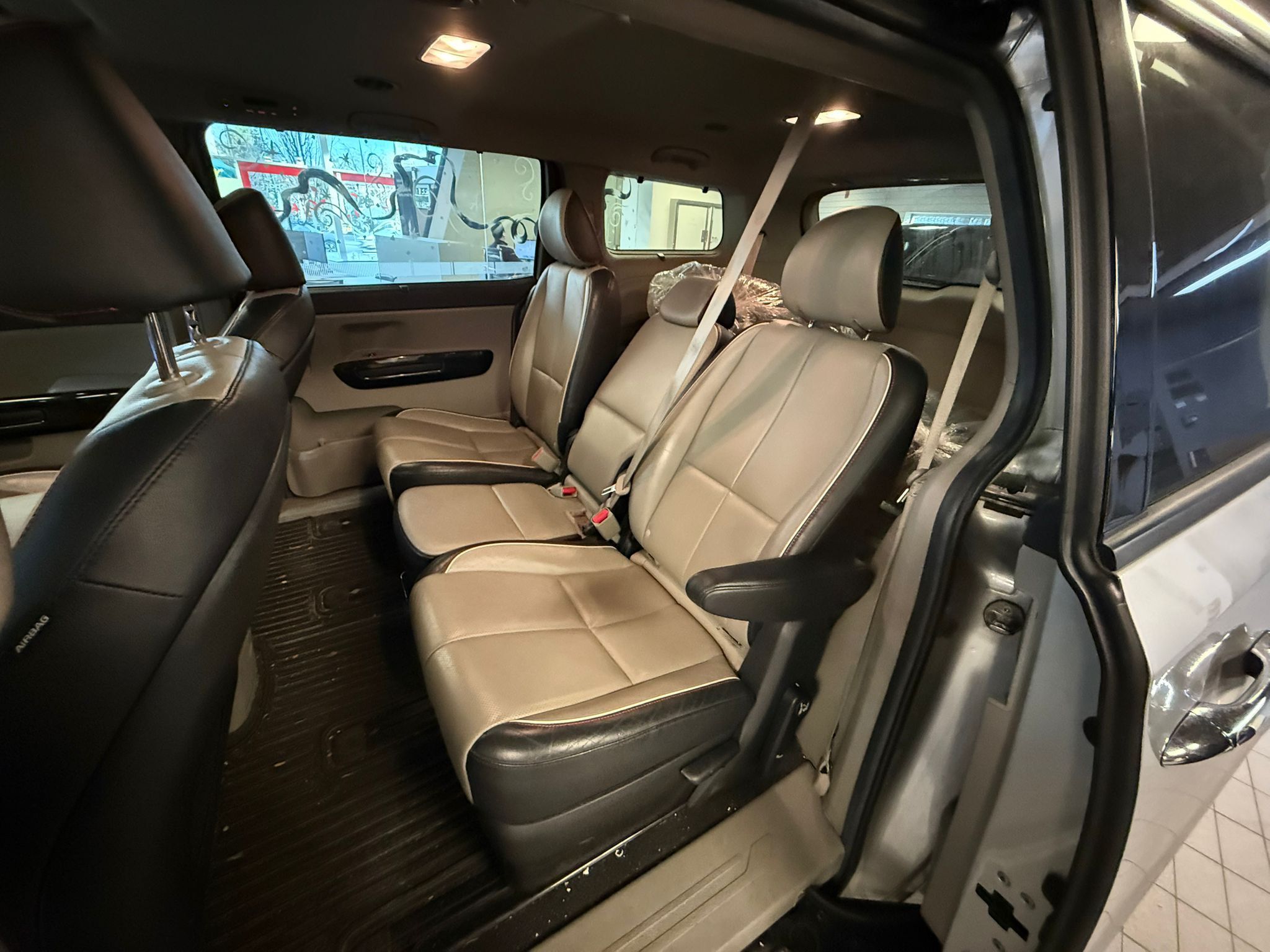 2020 Kia Sedona in Vancouver, British Columbia
