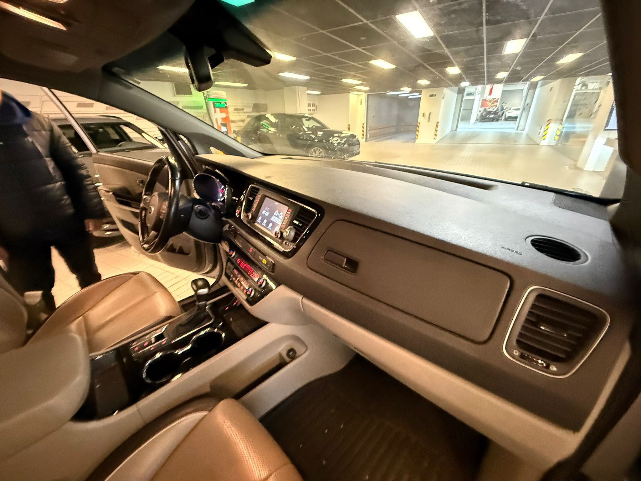 2020 Kia Sedona in Vancouver, British Columbia