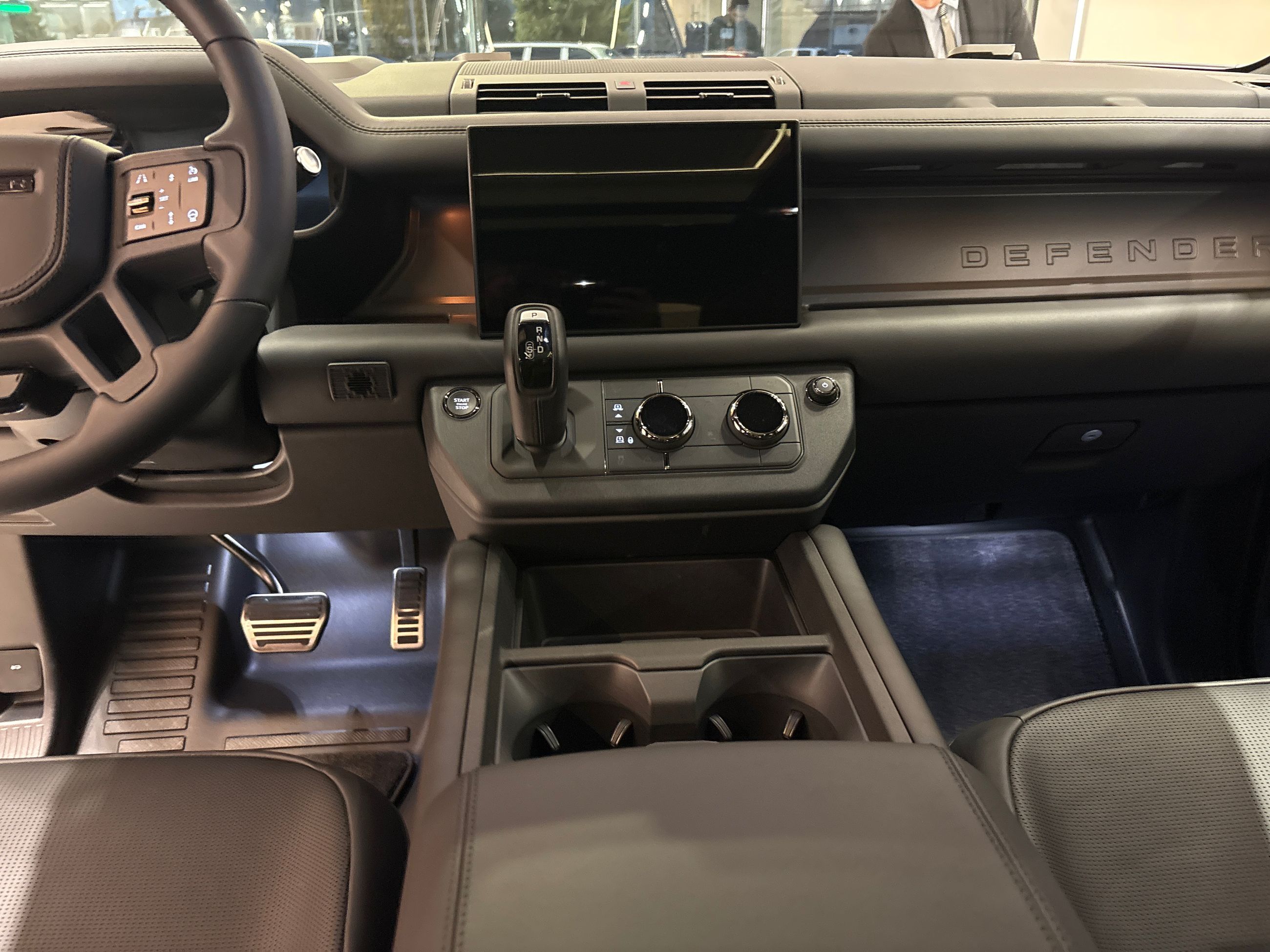 2025  Defender 110 Mild Hybrid