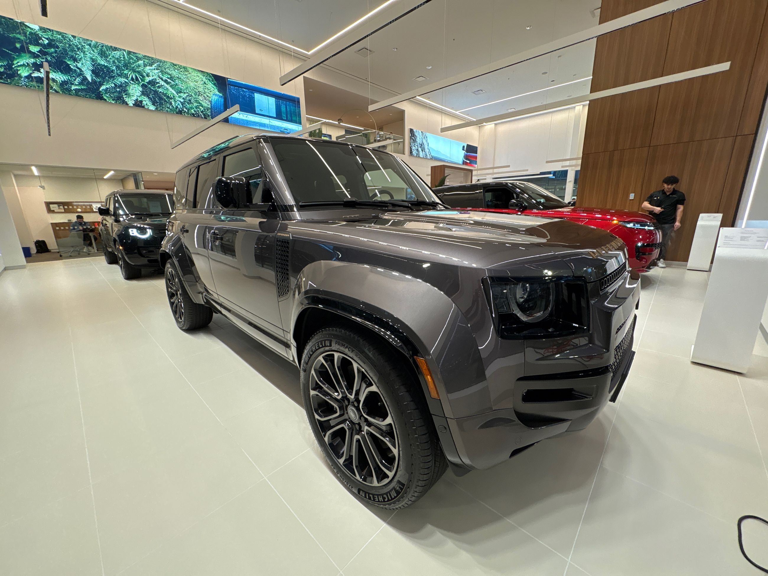 2025  Defender 110 Mild Hybrid