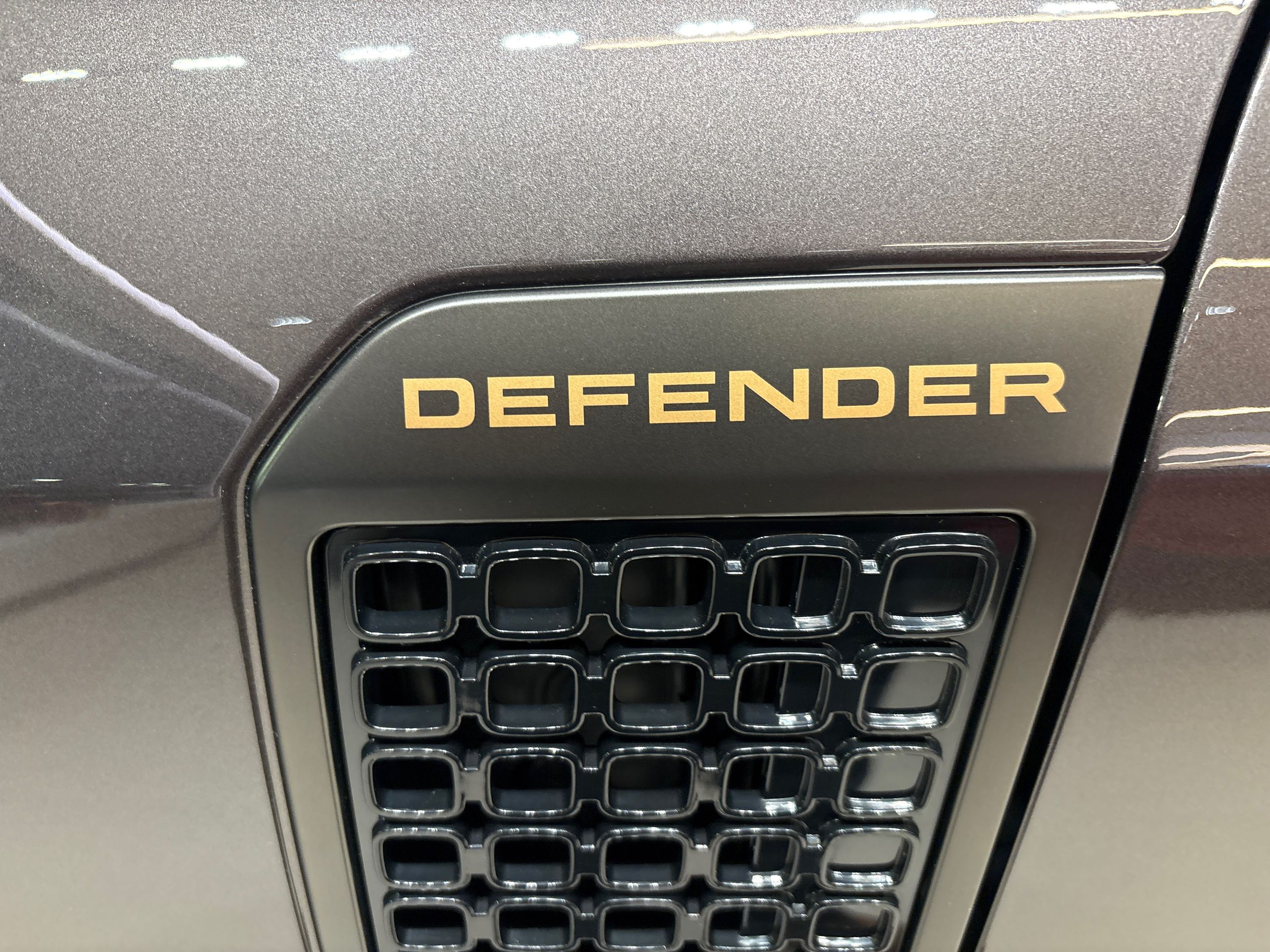 2025  Defender 110 Mild Hybrid
