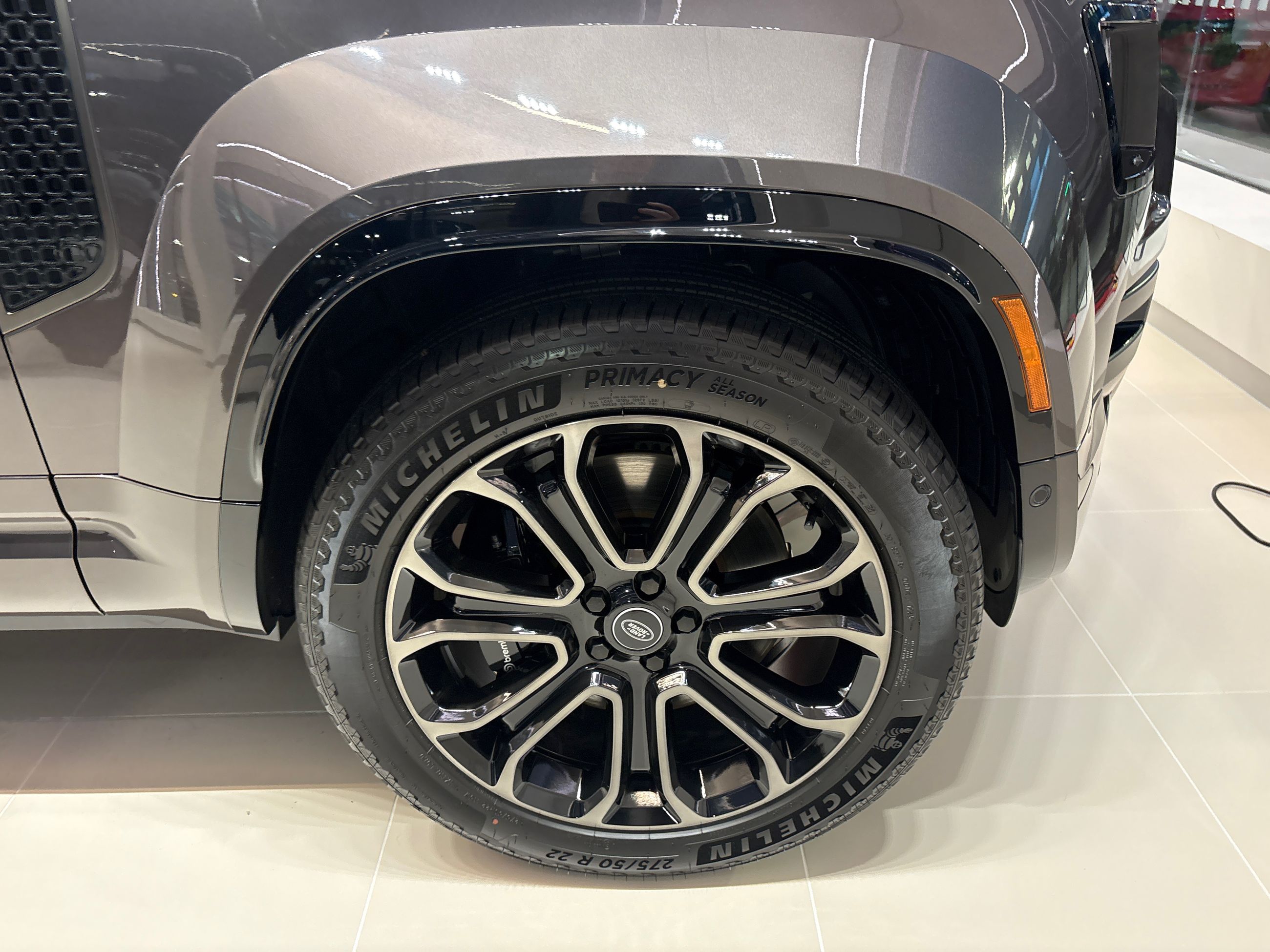 2025  Defender 110 Mild Hybrid