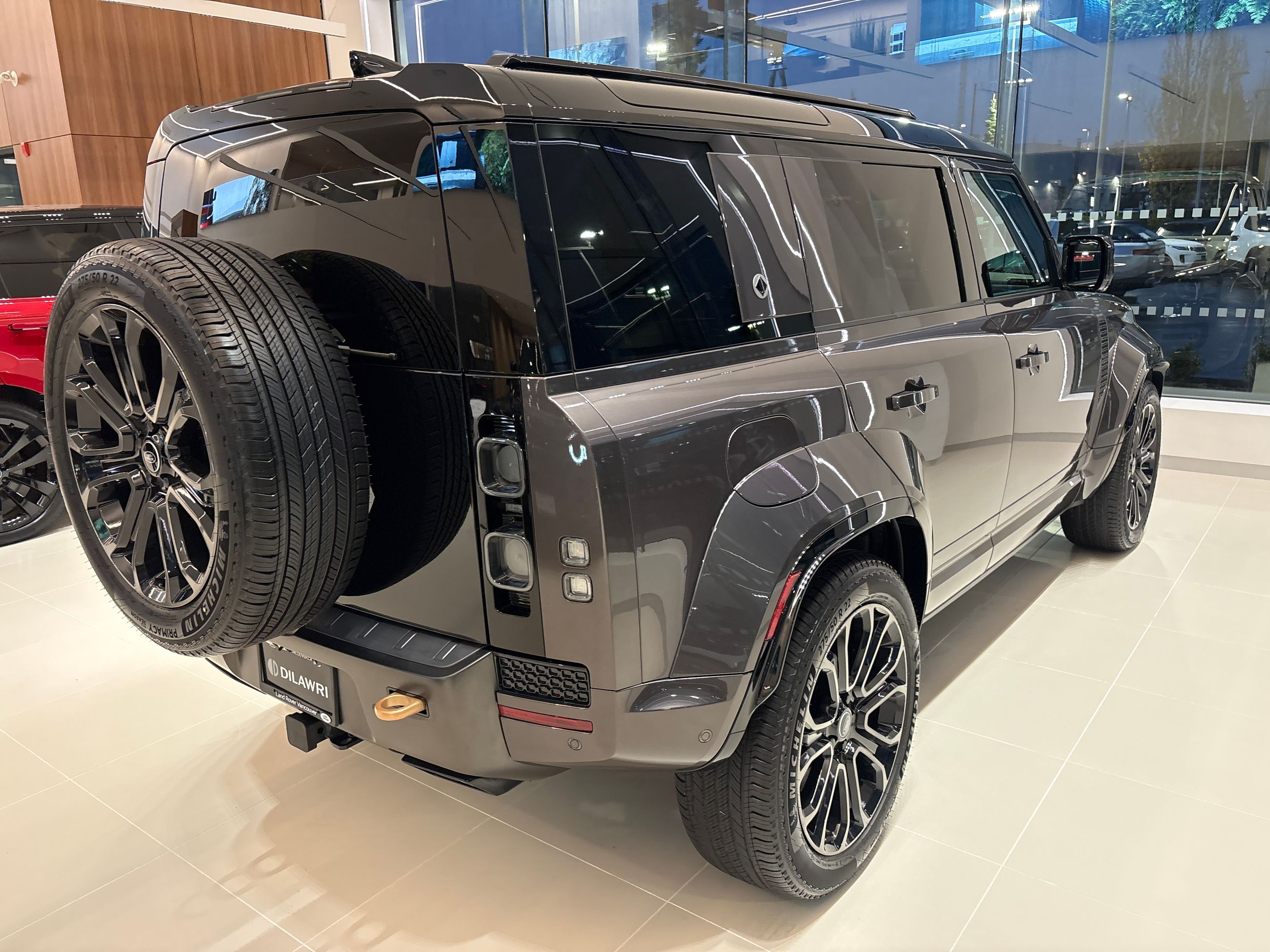 2025  Defender 110 Mild Hybrid