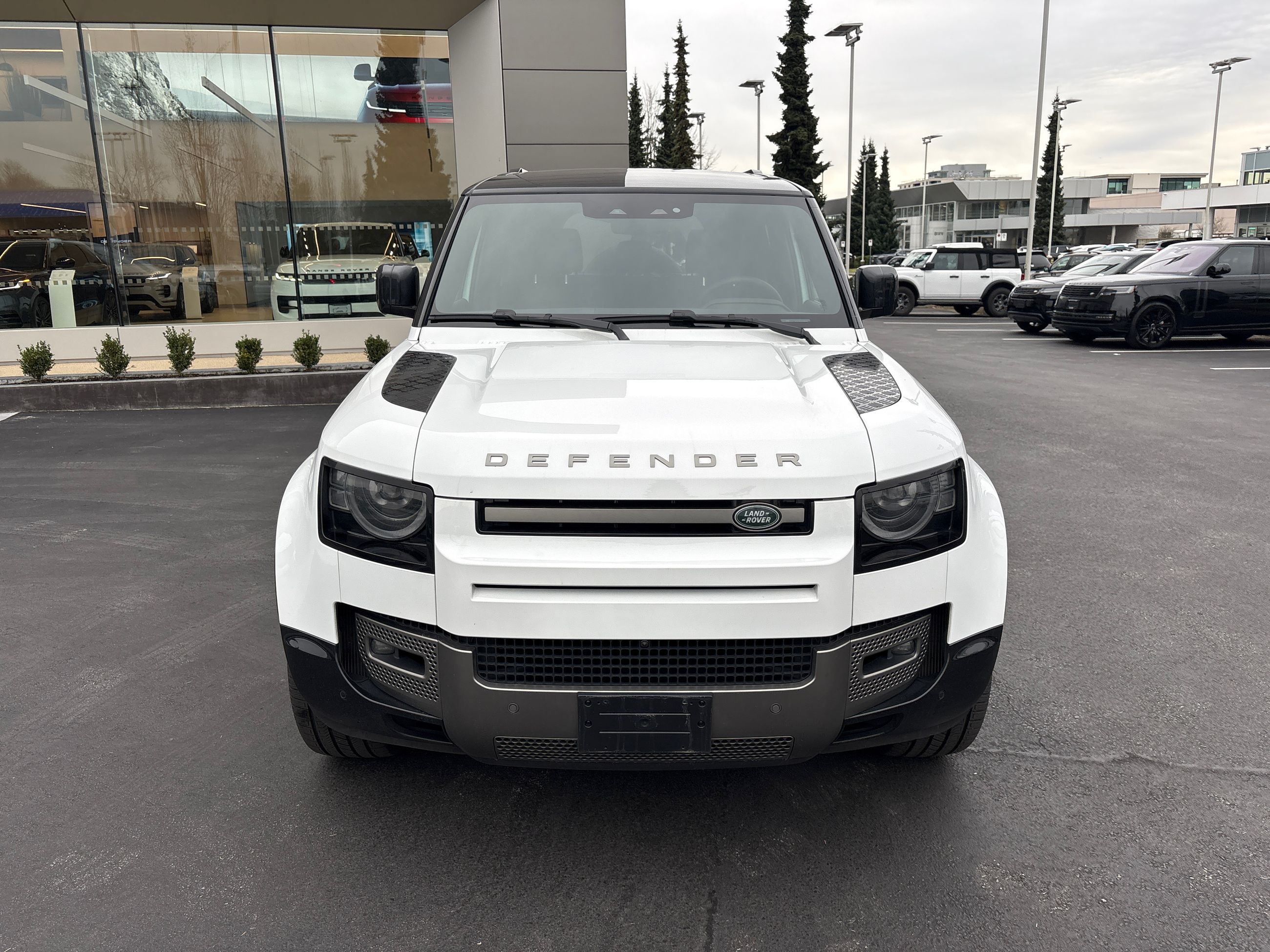 Land Rover Defender 110 Mild Hybrid  2025 à North Vancouver, Colombie-Britannique