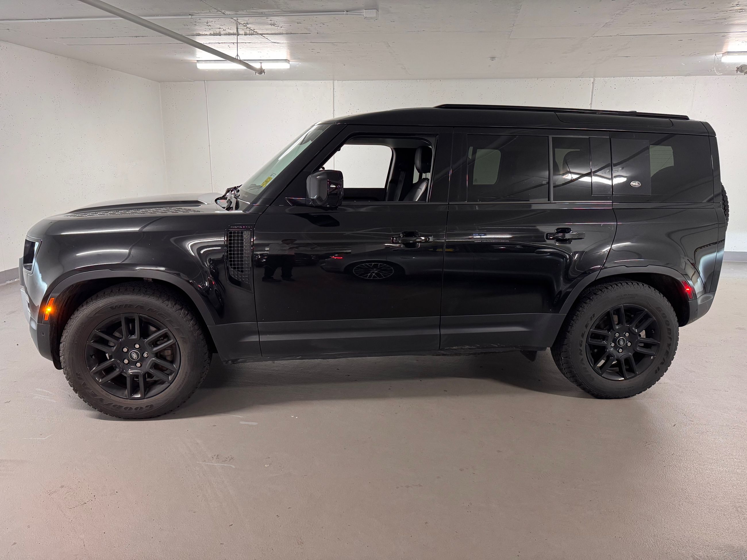2023 Land Rover Defender 110 in Vancouver, British Columbia