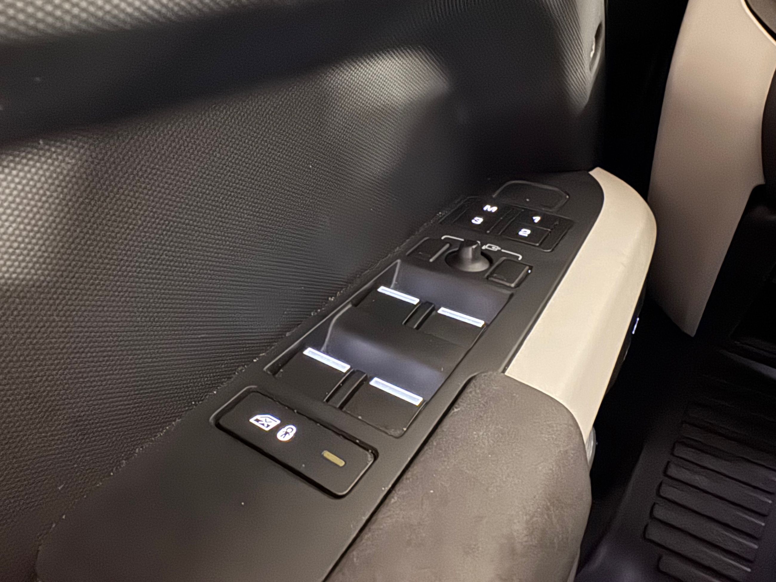 2023 Land Rover Defender 110 in Vancouver, British Columbia