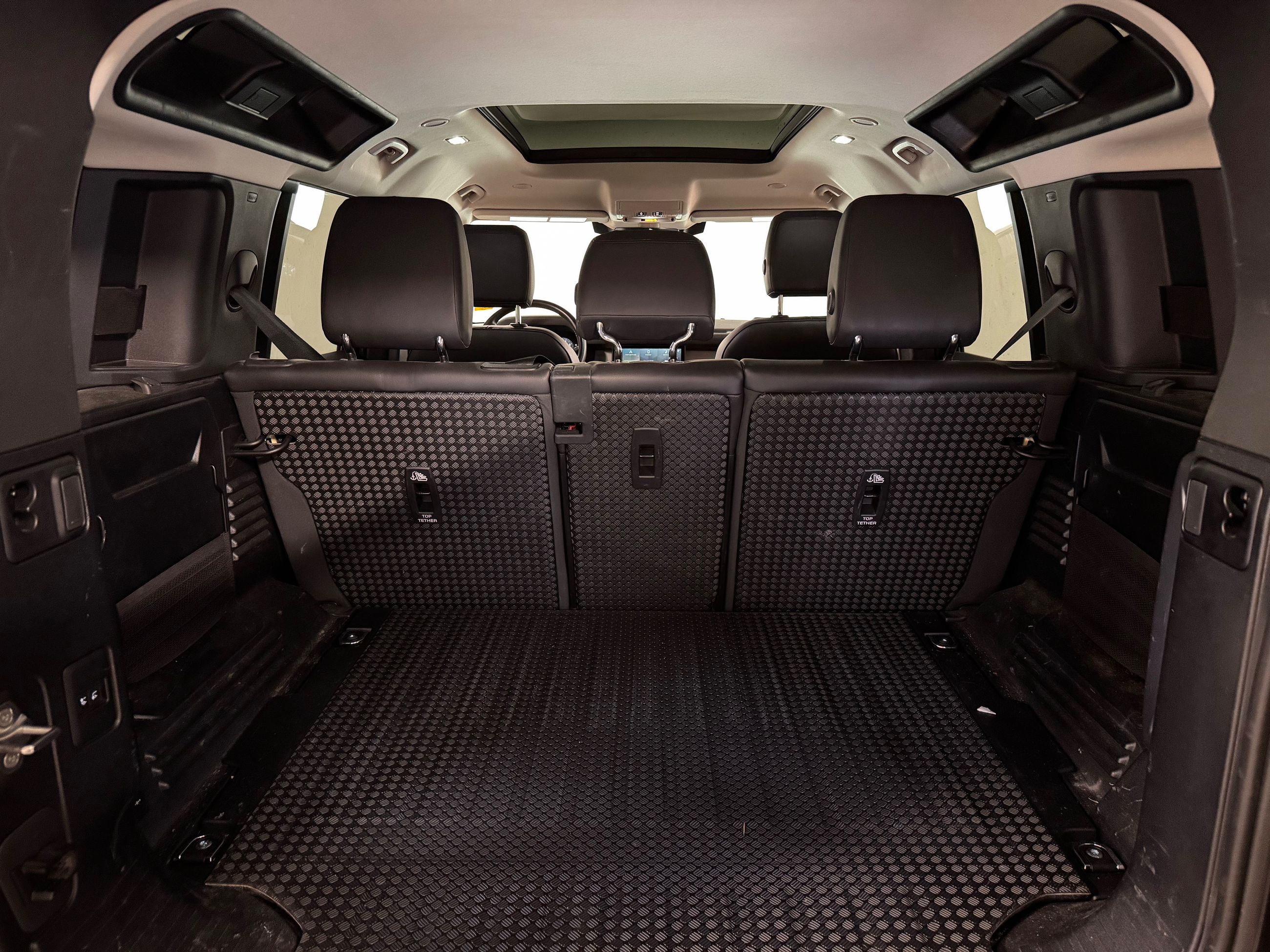 2023 Land Rover Defender 110 in Vancouver, British Columbia