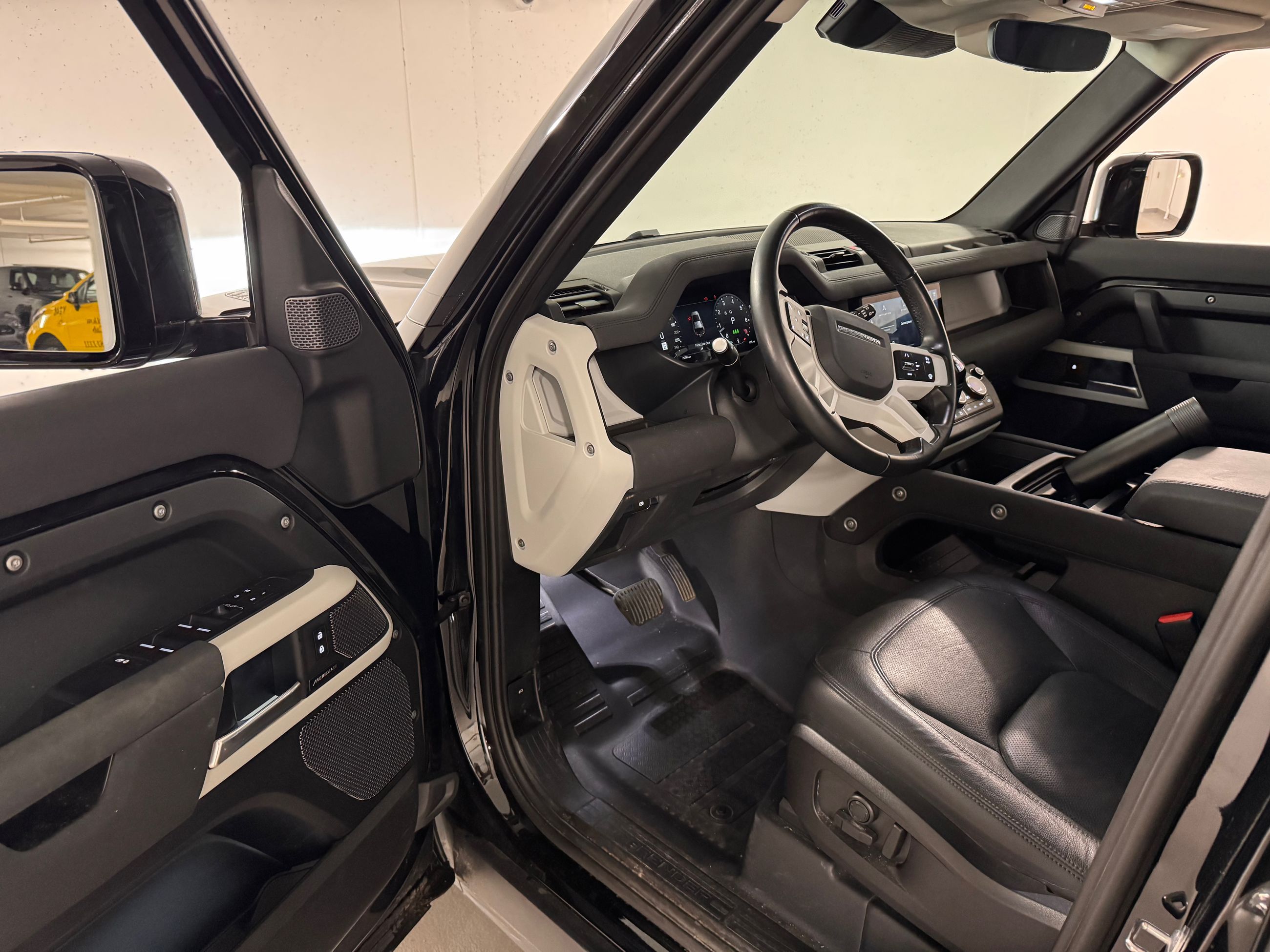 2023 Land Rover Defender 110 in Vancouver, British Columbia