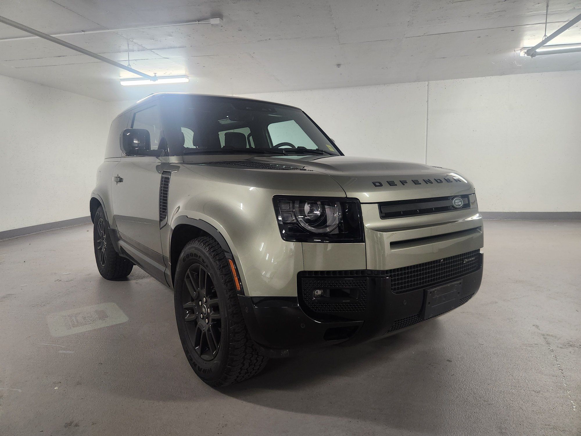 2023 Land Rover Defender 90 in Vancouver, British Columbia
