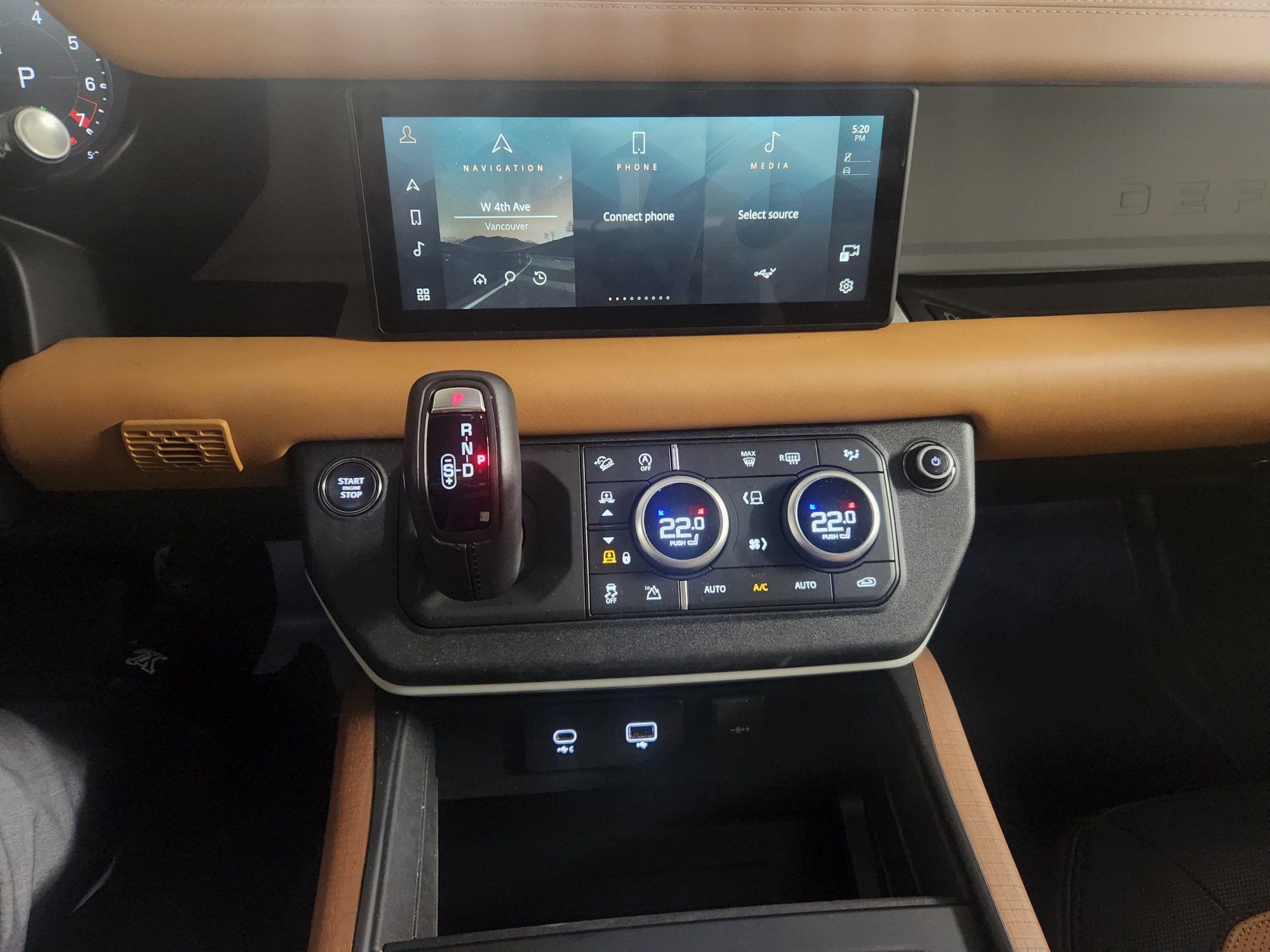 2023 Land Rover Defender 90 in Vancouver, British Columbia