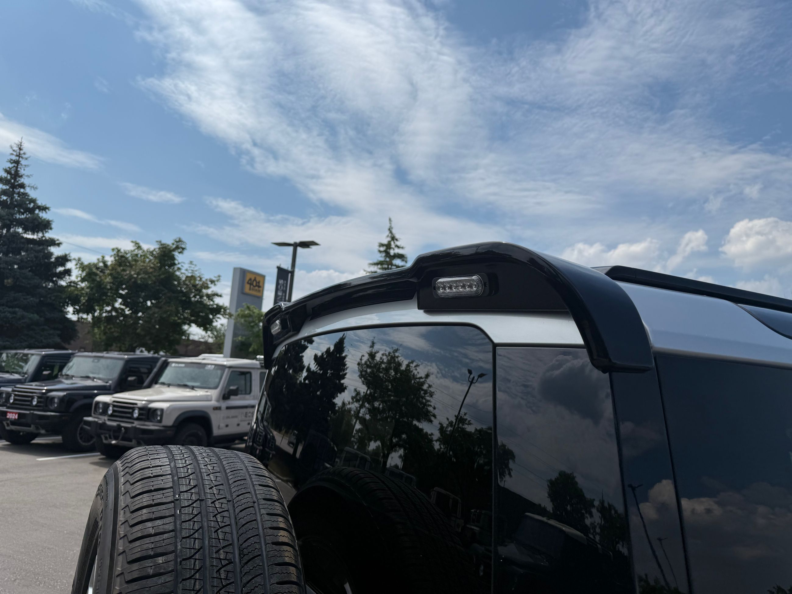 2023 Land Rover Defender 90 in Mississauga, Ontario