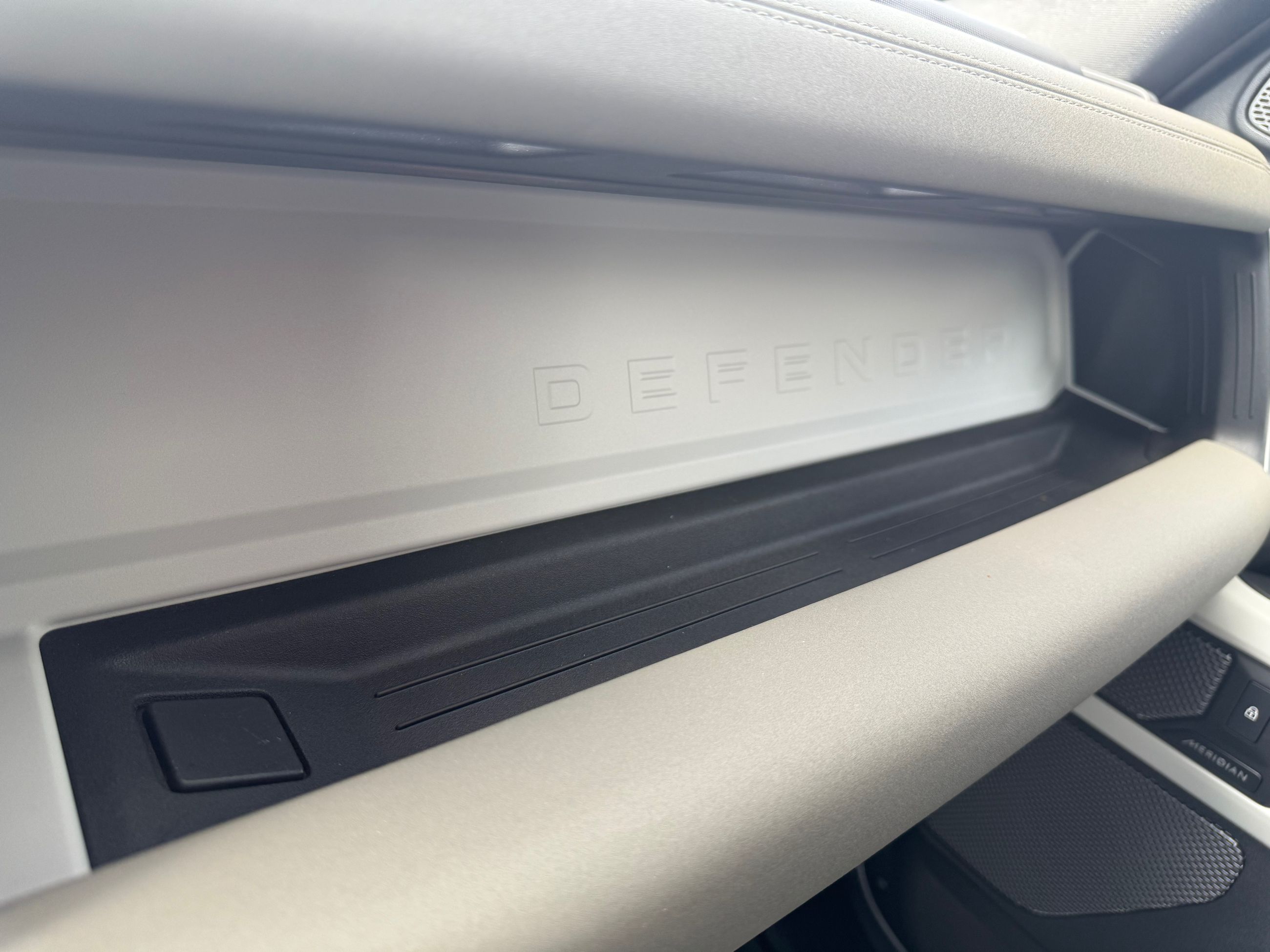 2023 Land Rover Defender 90 in Mississauga, Ontario