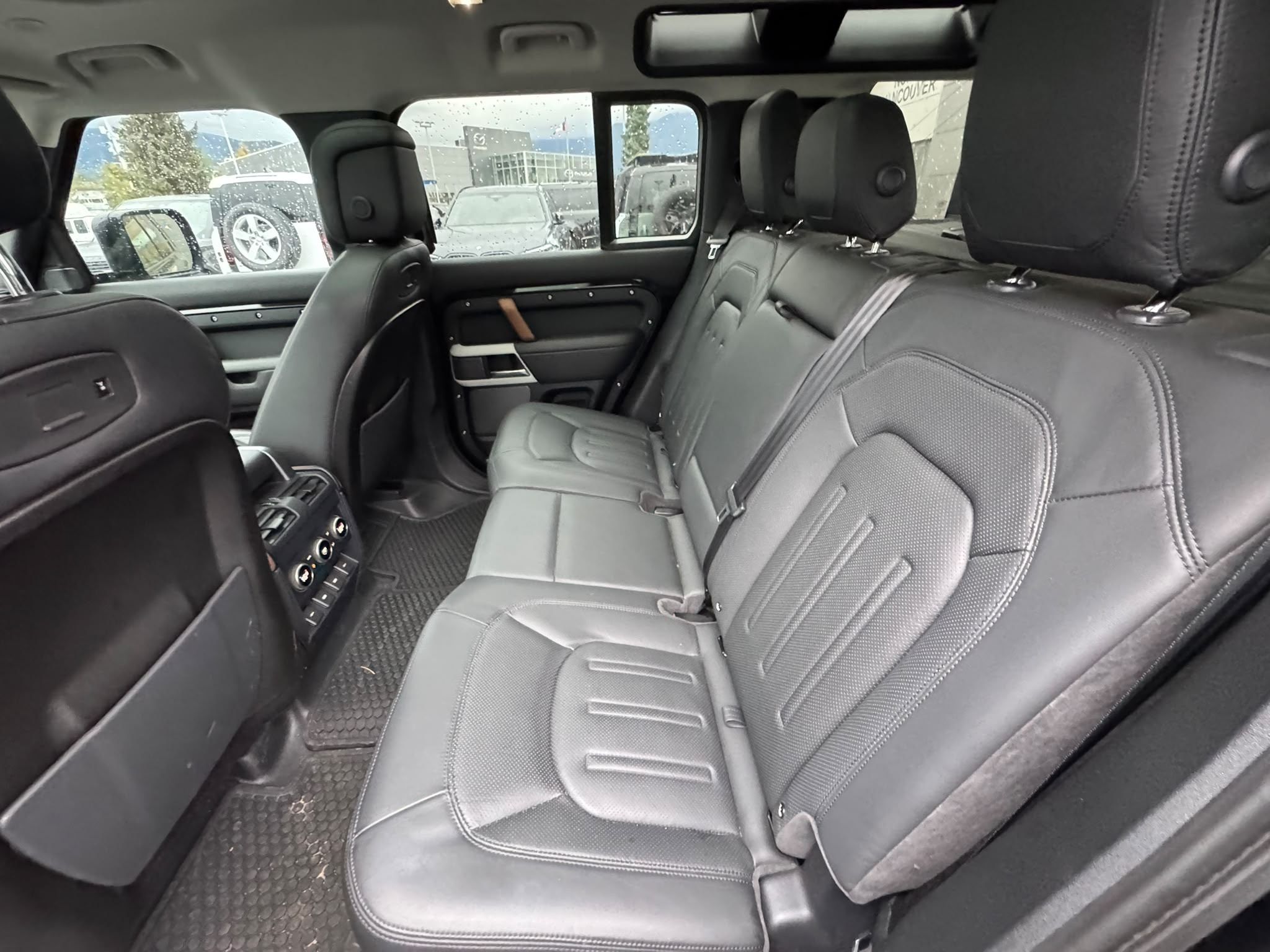 2020 Land Rover Defender in North Vancouver, British Columbia
