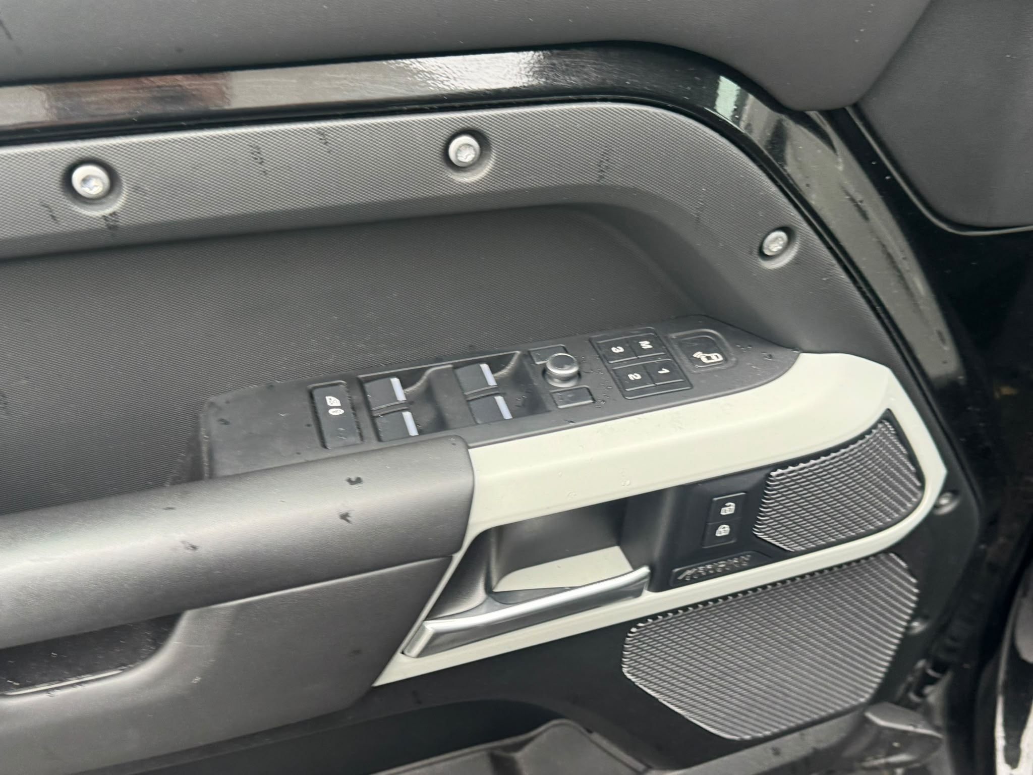 2020 Land Rover Defender in North Vancouver, British Columbia