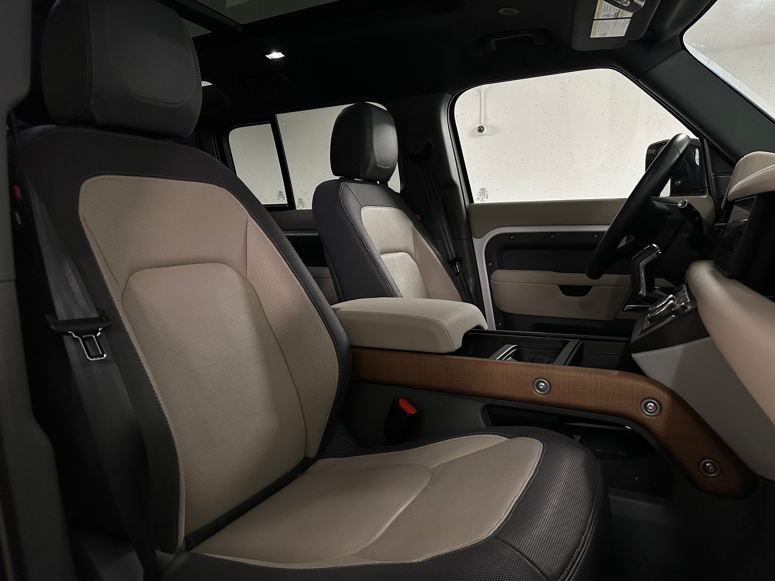 2023 Land Rover Defender in Vancouver, British Columbia