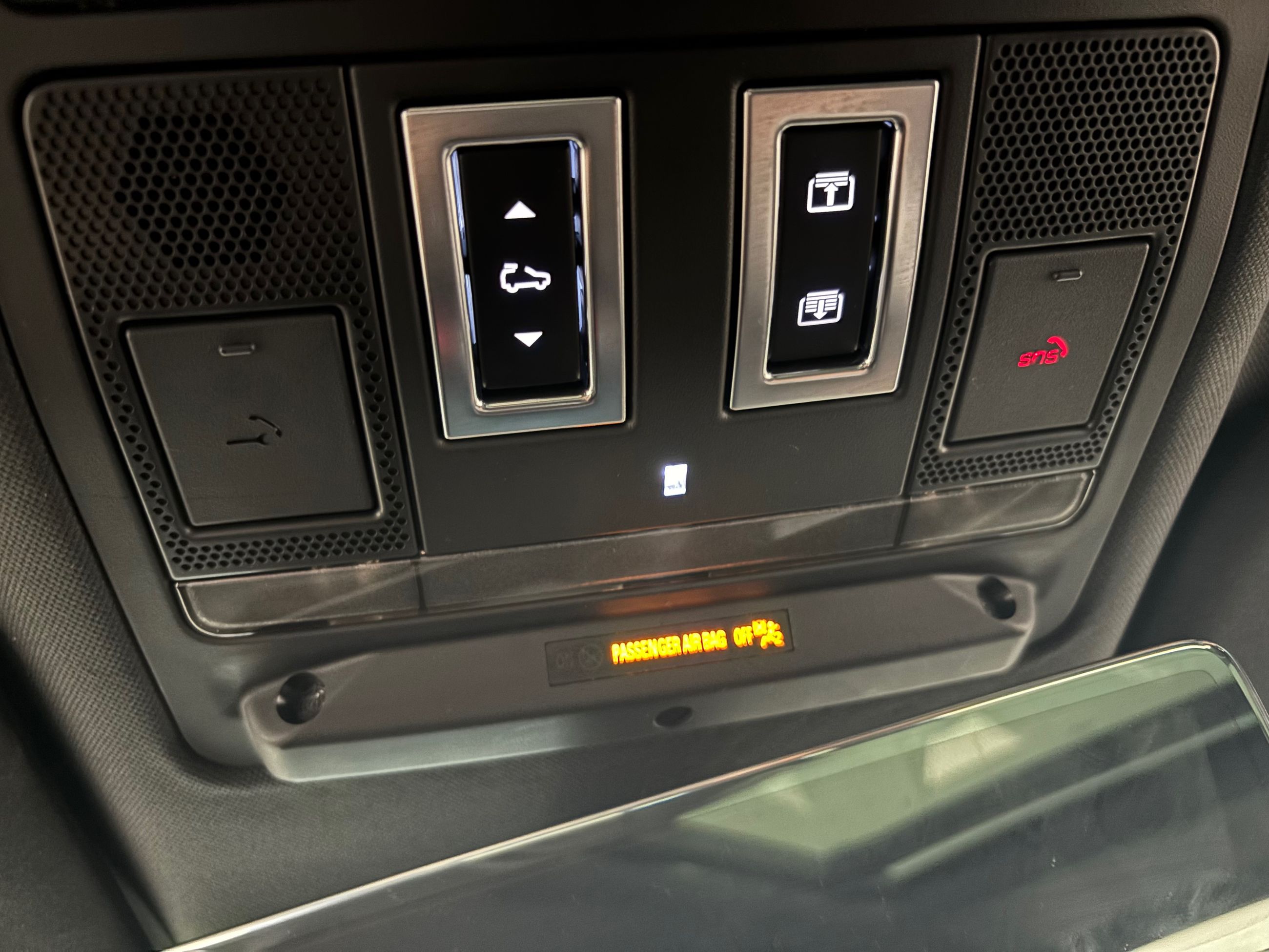 2023 Land Rover Defender in Vancouver, British Columbia